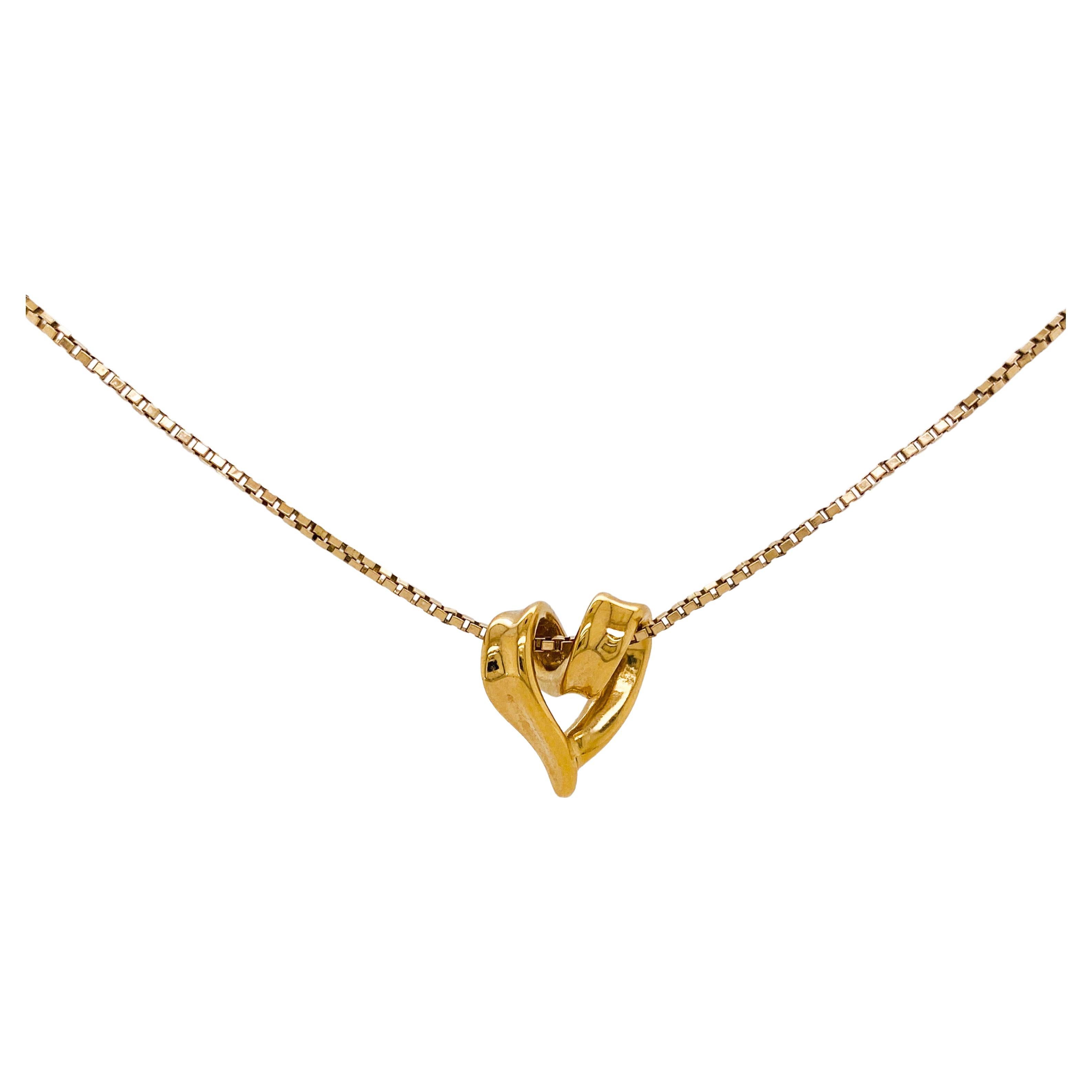 Vintage Ribbon Heart Loop Pendant in 14K Yellow Gold with 18.5-inch Box Chain