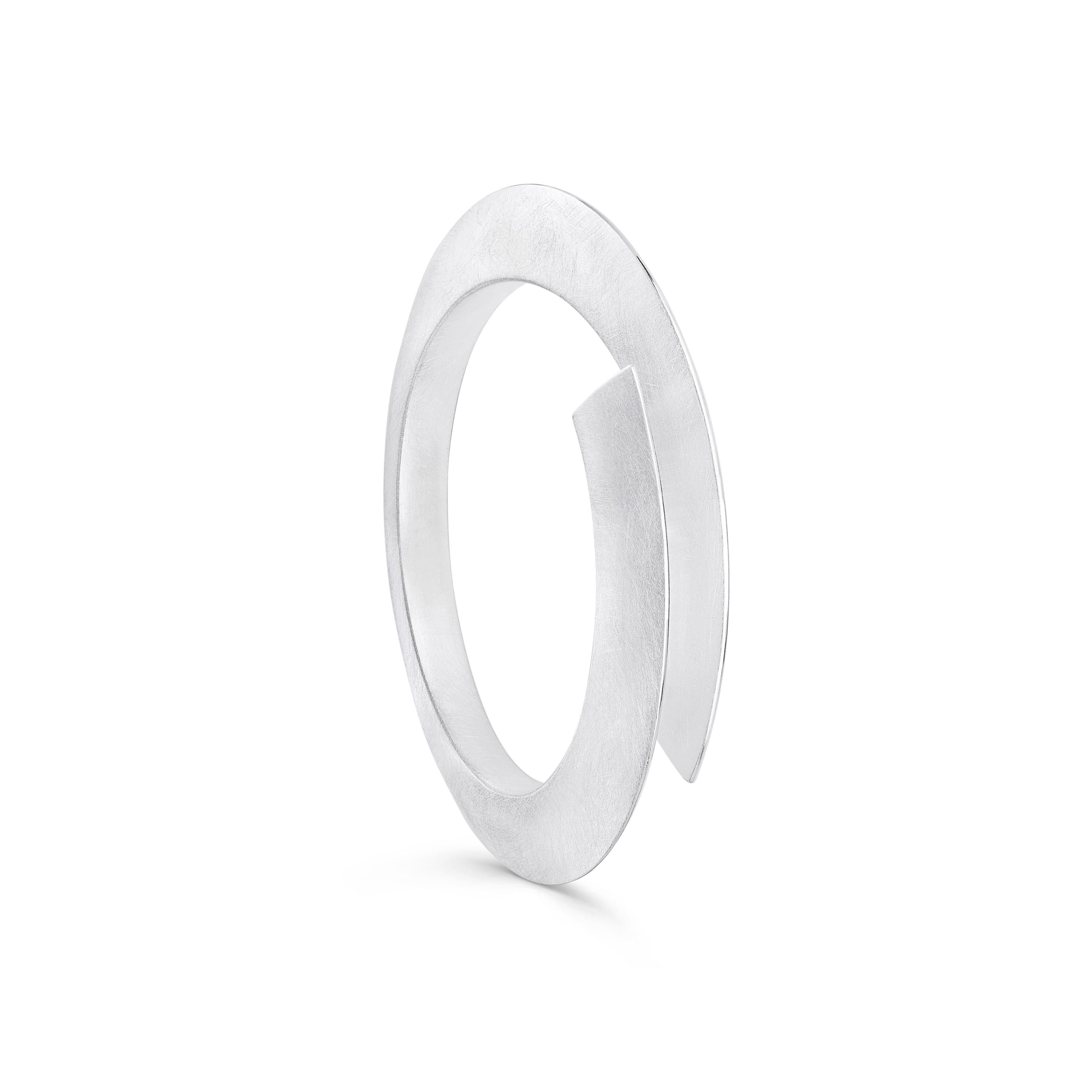 Loop Large Bangle in Textured Sterling Silver by Sheng Zhang For Sale ...