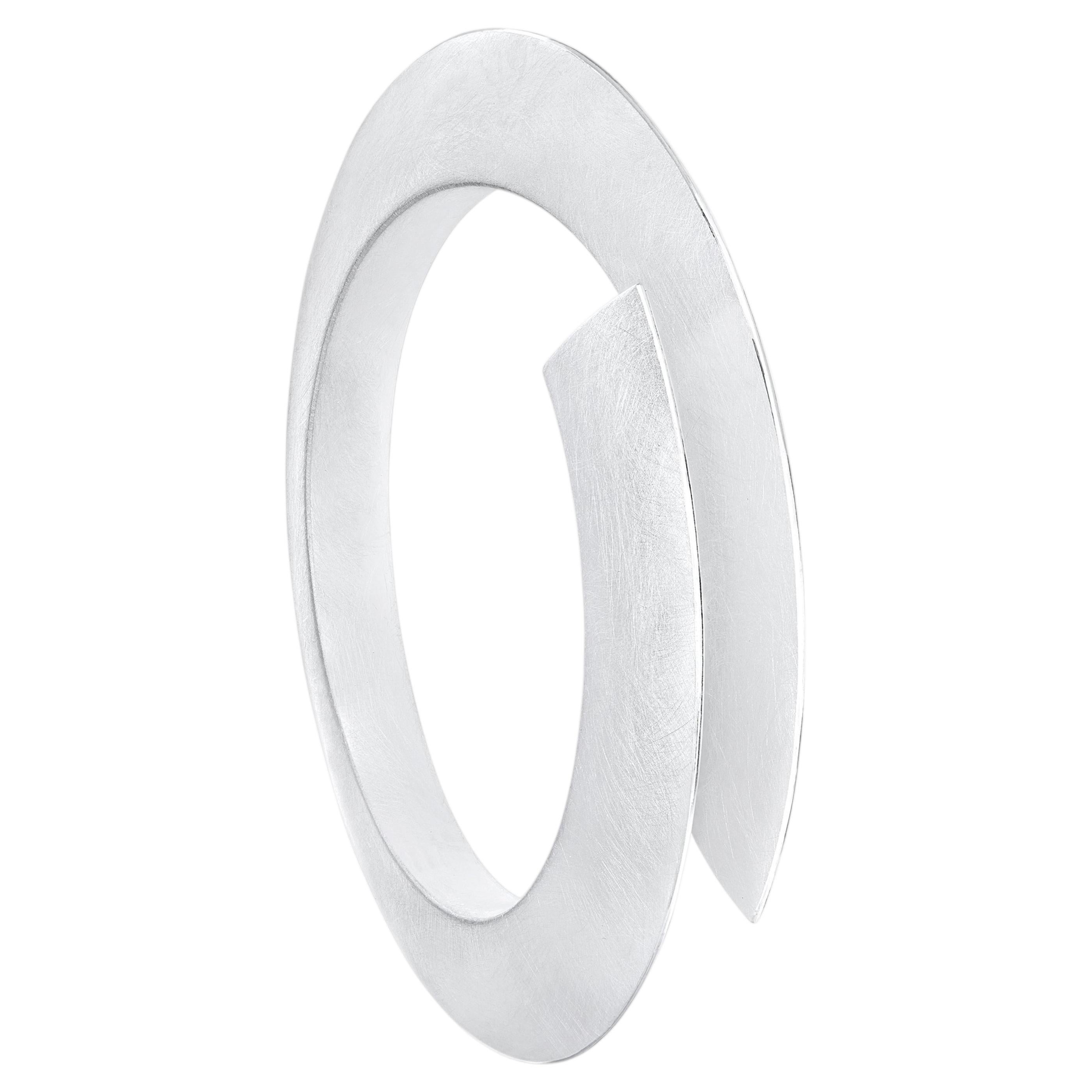 Loop Small Bangle in Textured Sterling Silver by Sheng Zhang For Sale