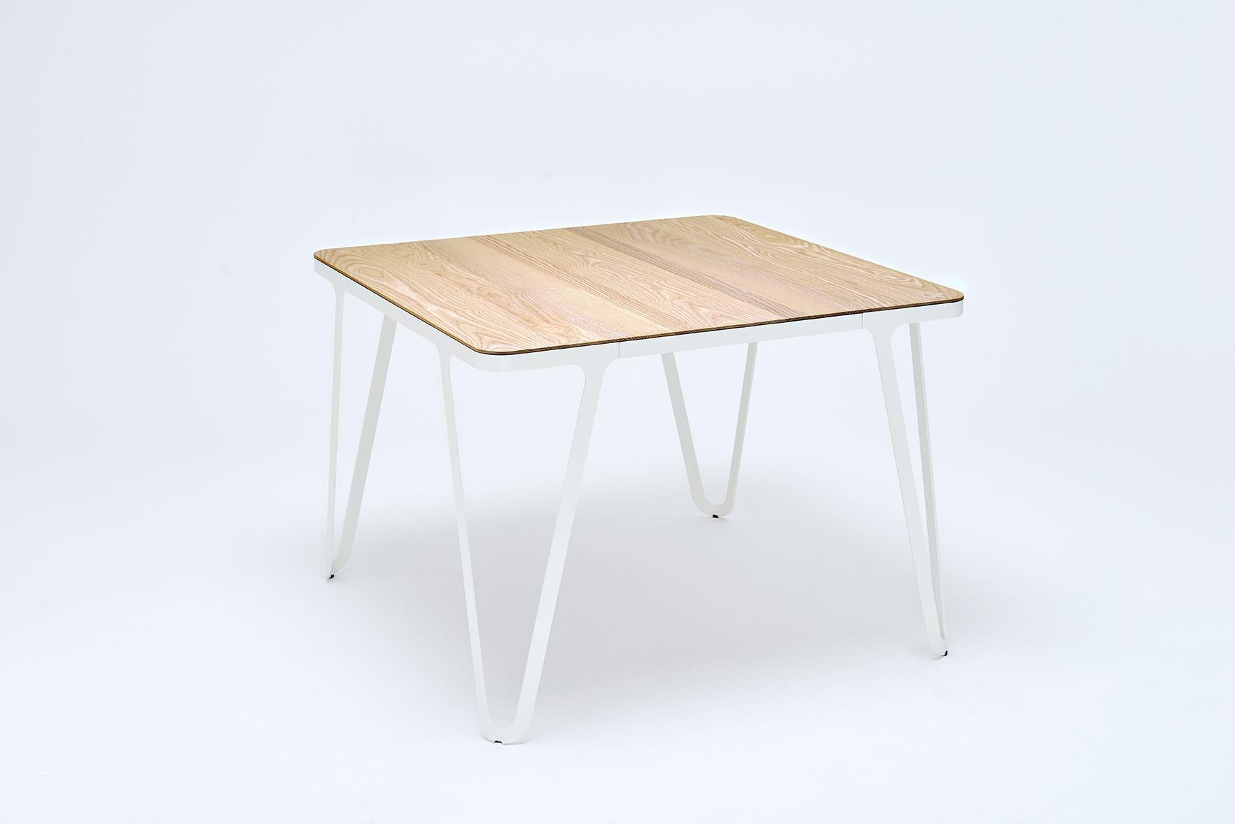 Loop Table 90 walnut by Sebastian Scherer
Dimensions: D90 x W90 x H74 cm
Materials: Walnut, Aluminium, Wood
Weight: 37 kg
Also Available: Colours:Solid wood (matt lacquered or oiled): black and white stained ash / natural oak / american