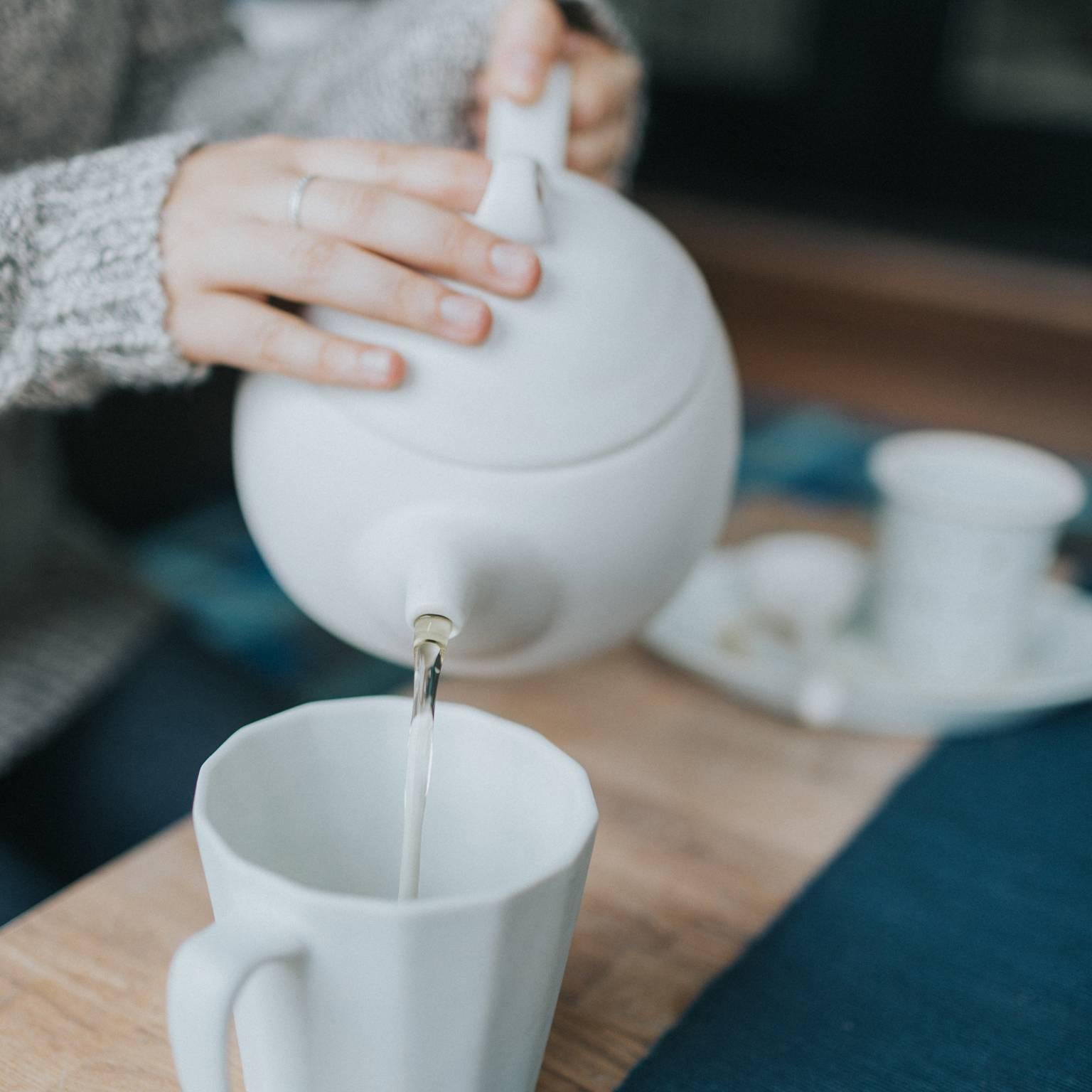 Loop Teapot Ink Matte Black Tea Set with Mugs Contemporary Glazed
