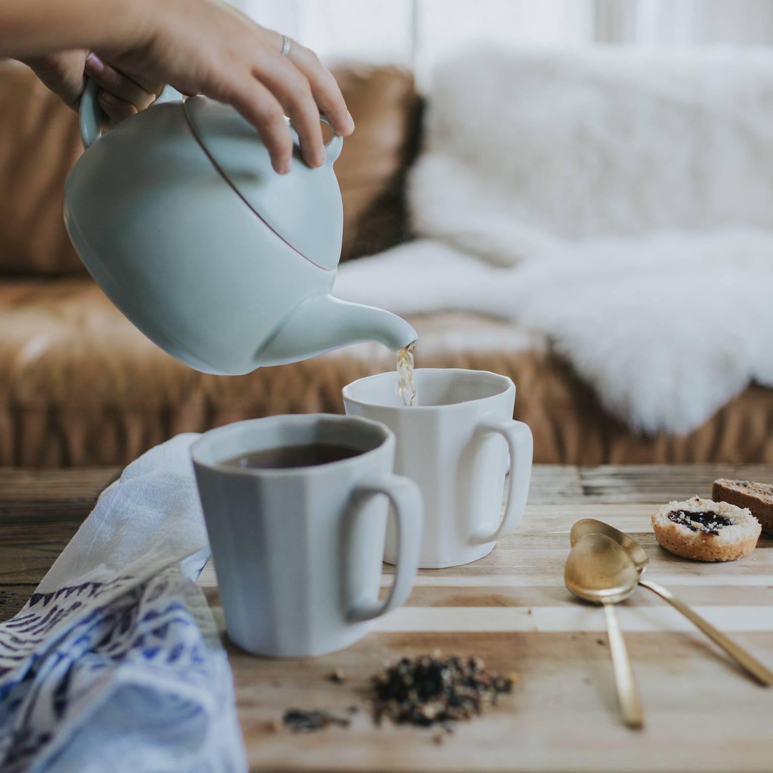 Loop Teapot Ink Matte Black Tea Set with Mugs Contemporary Glazed