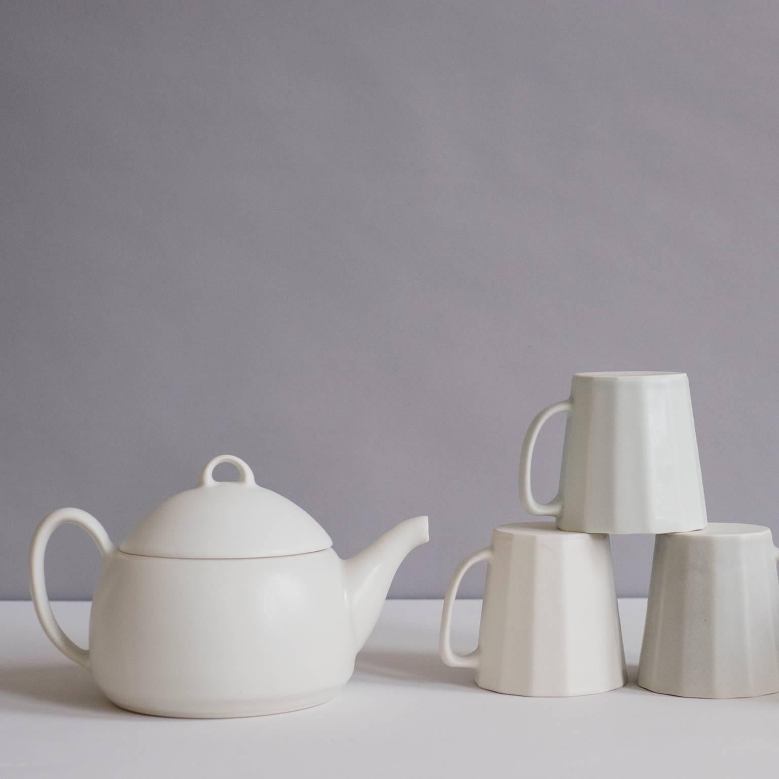 Loop Teapot Ink Matte Black Tea Set with Mugs Contemporary Glazed Porcelain 1