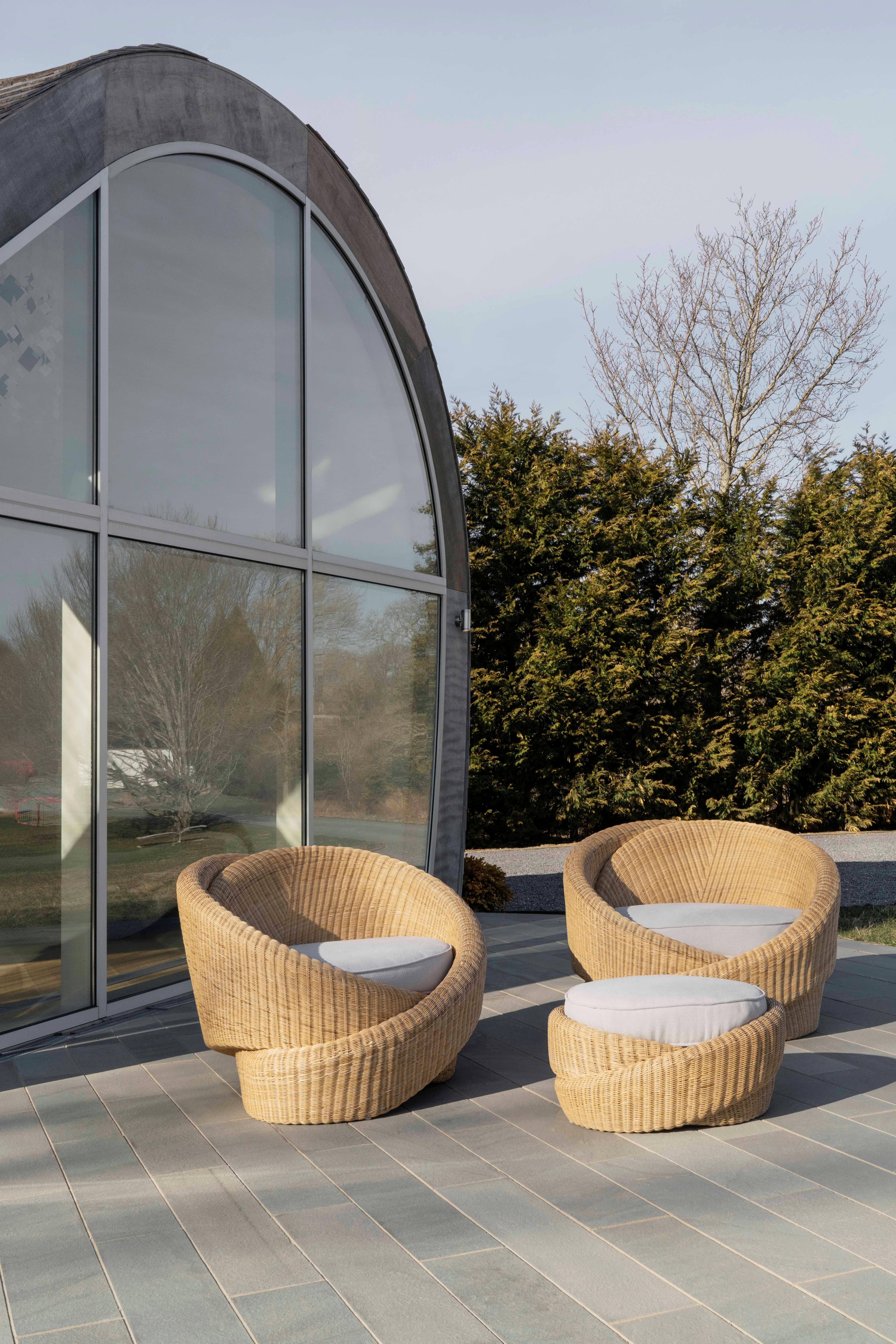 Knotty Contemporary Rattan Indoor-Outdoor-Sessel, Kissen aus Sunbrella-Stoff im Angebot 1