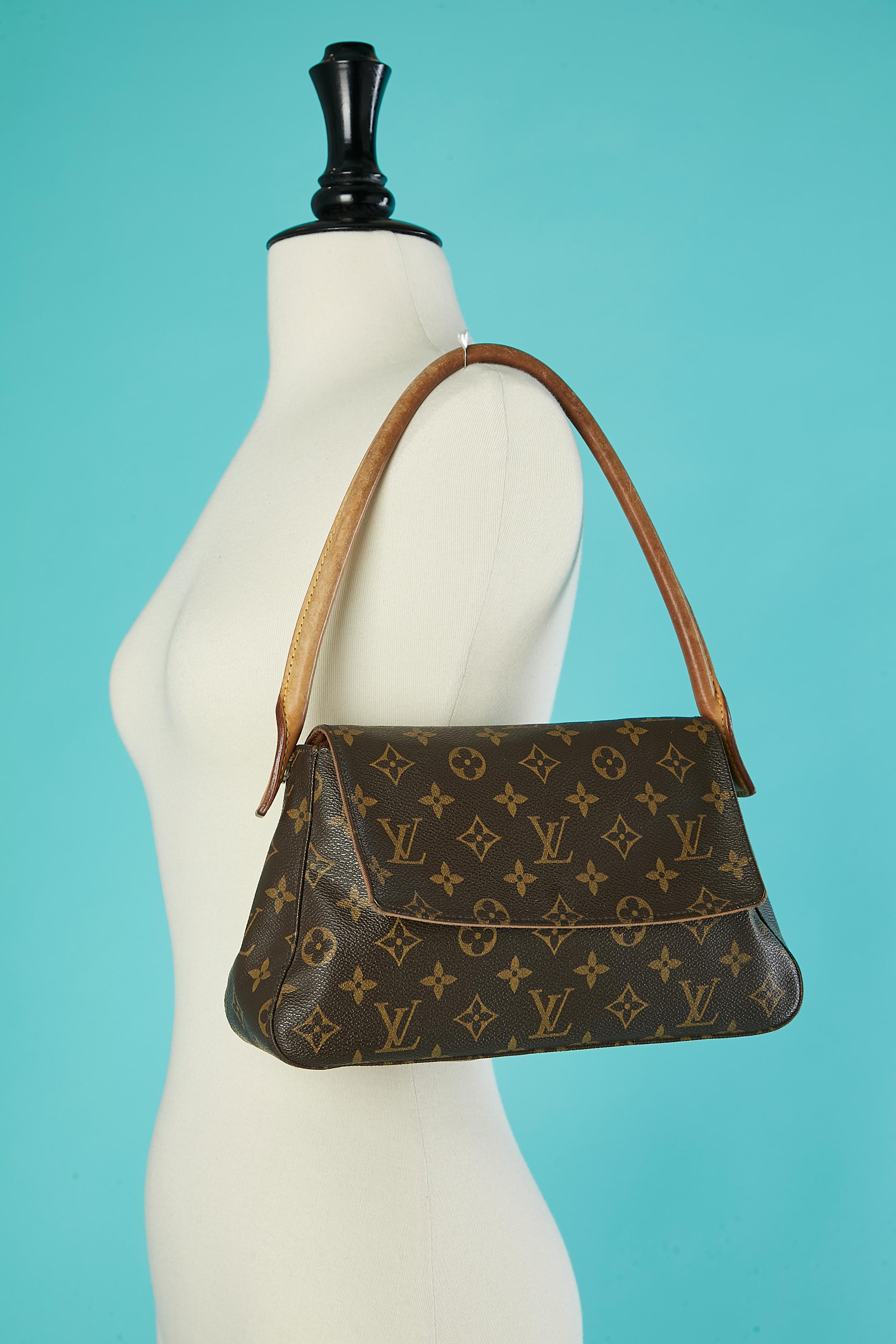 Looping bag with Monogram pattern Louis Vuitton ( Numbered) In Good Condition In Saint-Ouen-Sur-Seine, FR