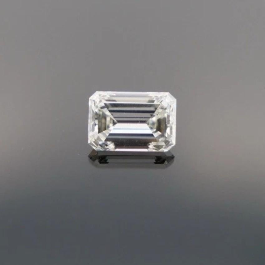 Art Déco Diamante sfuso da 0,81 smeraldo taglio naturale VS1 H. in vendita