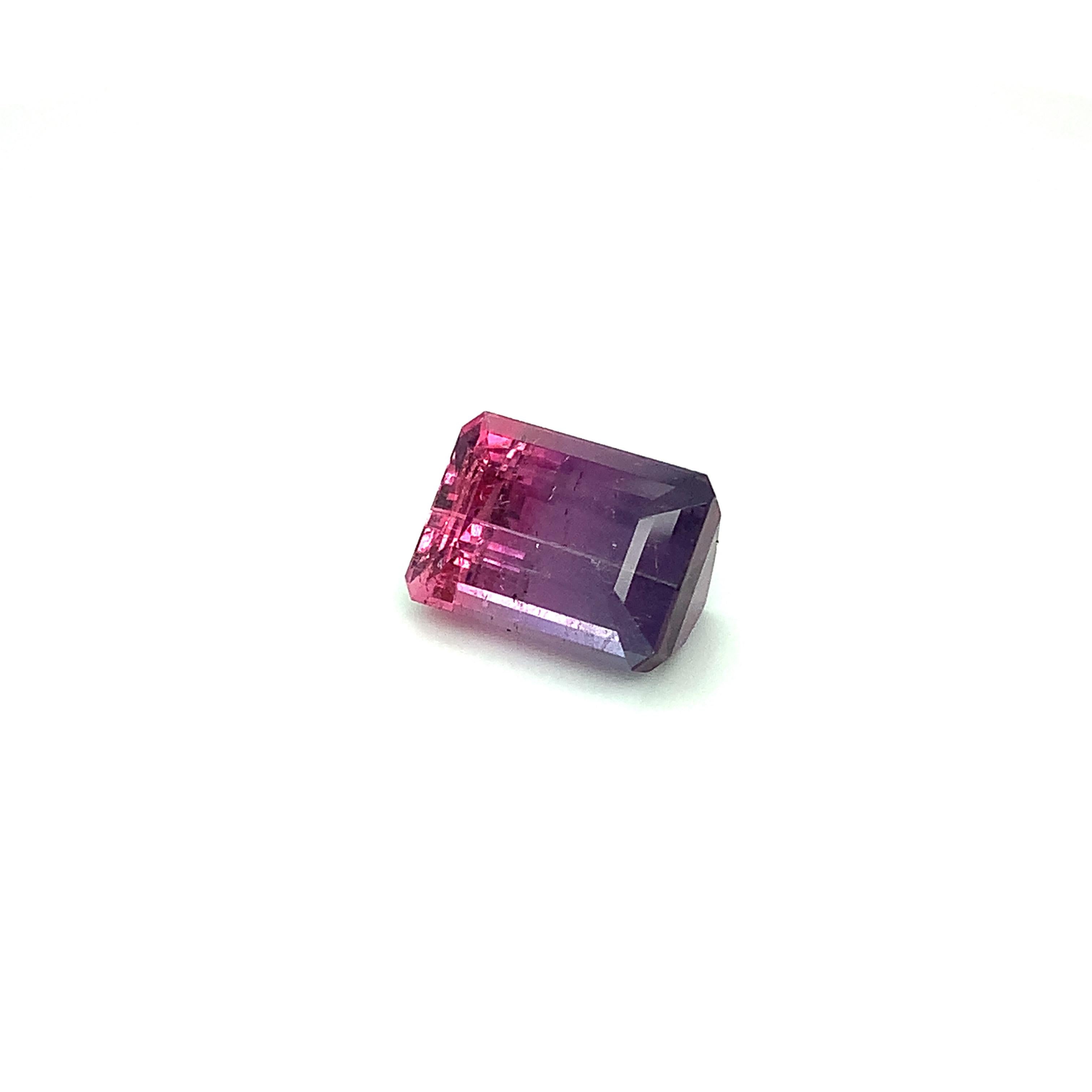 Taille émeraude Bague ou pendentif en tourmaline rose violette partielle non sertie de 10,90 carats en vente