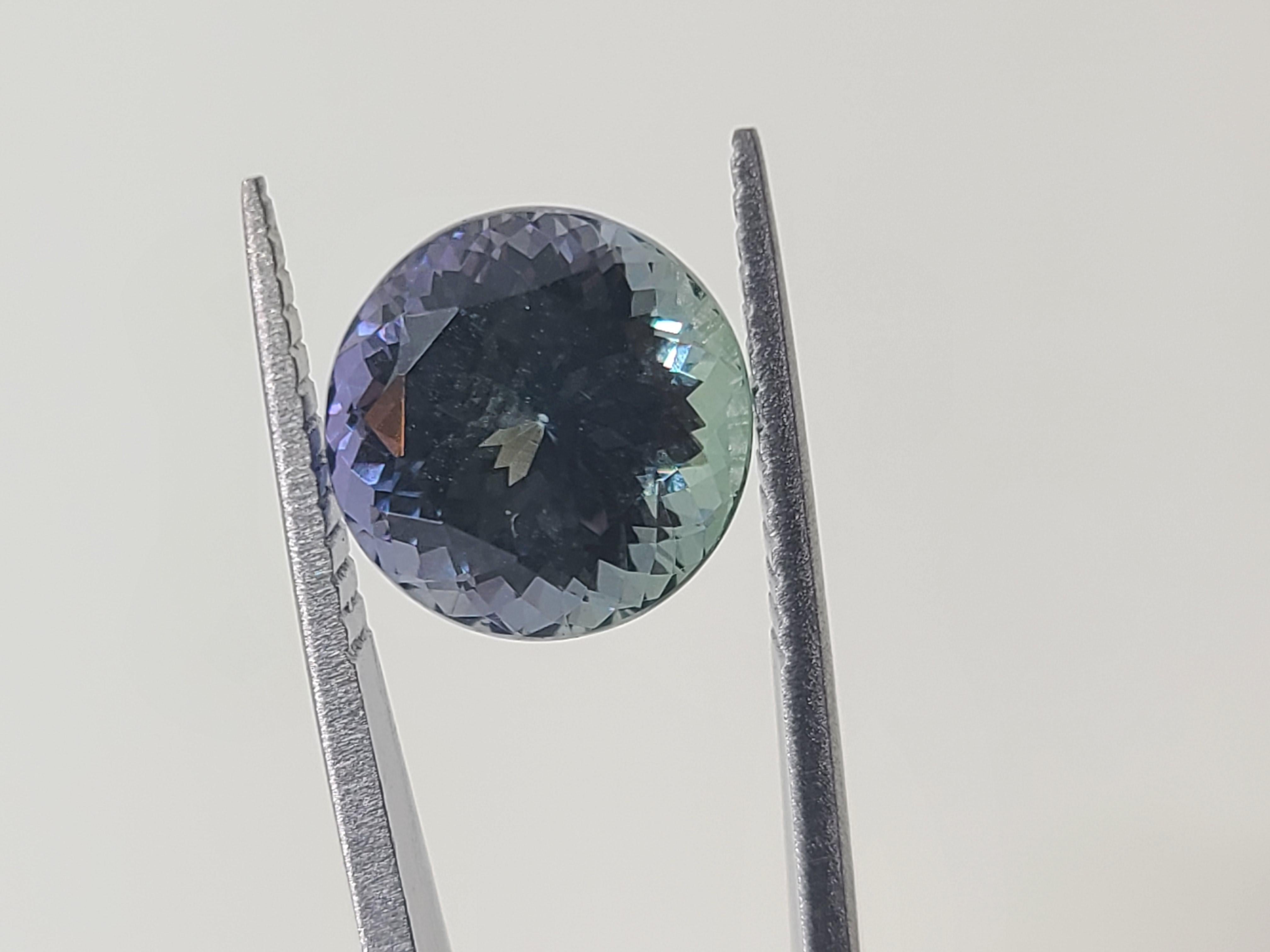 Tanzanite ronde à facettes de 5 carats de 10 mm, pierre unique non sertie en vente 1