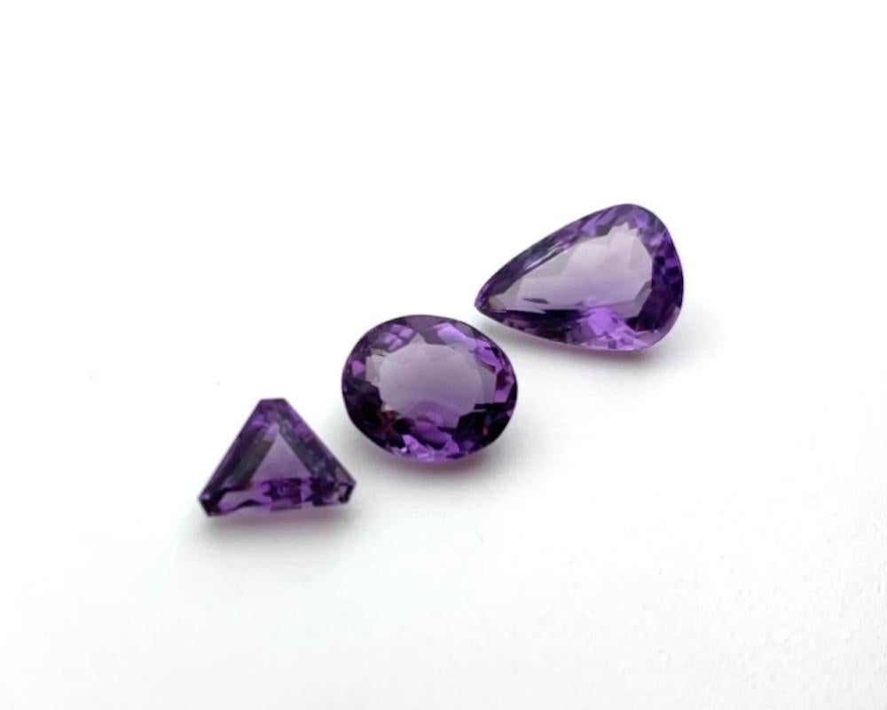 This set of loose gemstones, aka a 