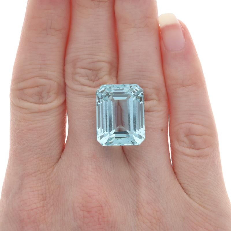 Loose Aquamarine - Emerald Cut 24.38ct GIA Blue Solitaire In New Condition For Sale In Greensboro, NC