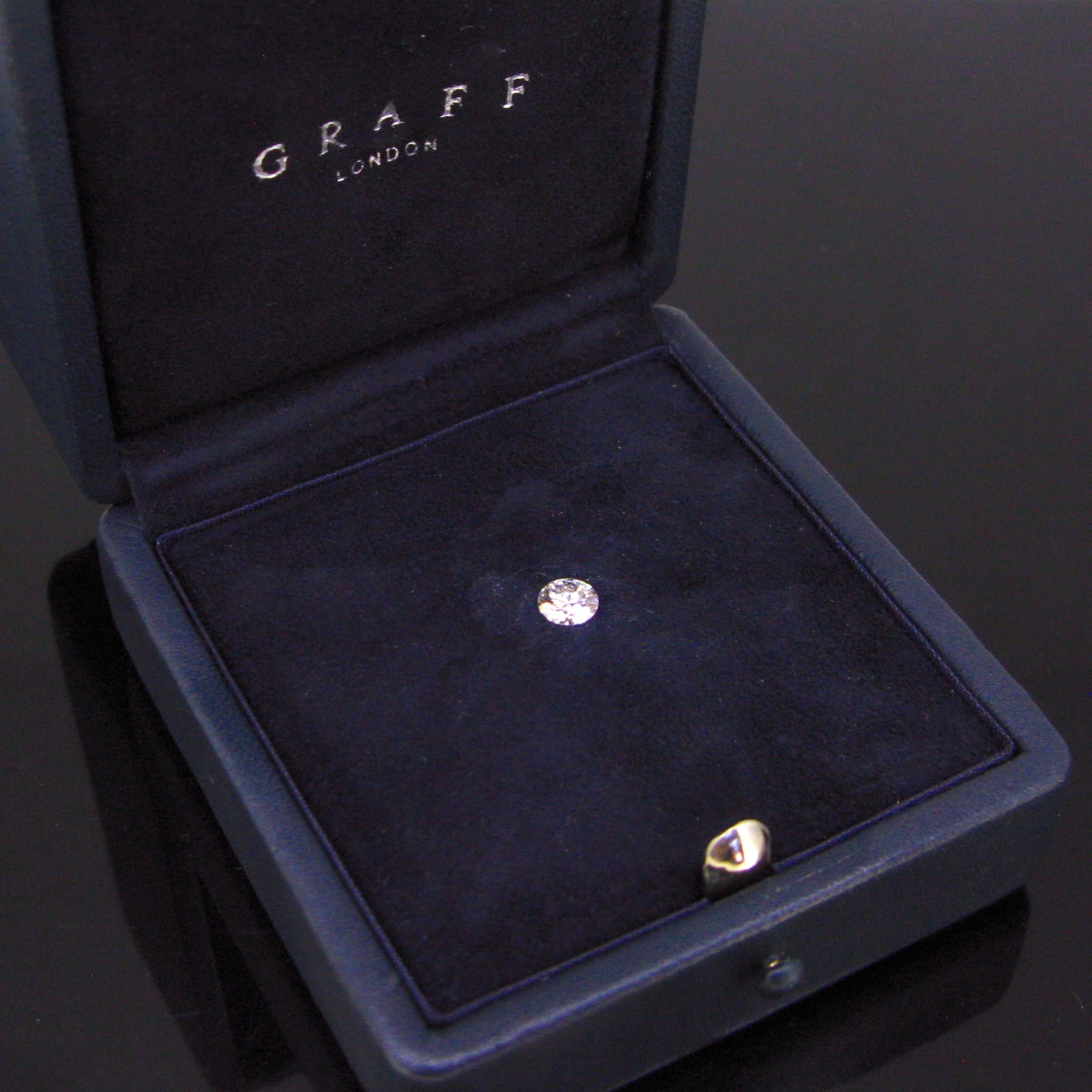 The diamond comes with its original box signed by Graff and with its certificate delivered by the GIA. The number is engraved on the girdle. This loose diamond gives you a great  the opportunity to make your own engagement ring, or other jewelry