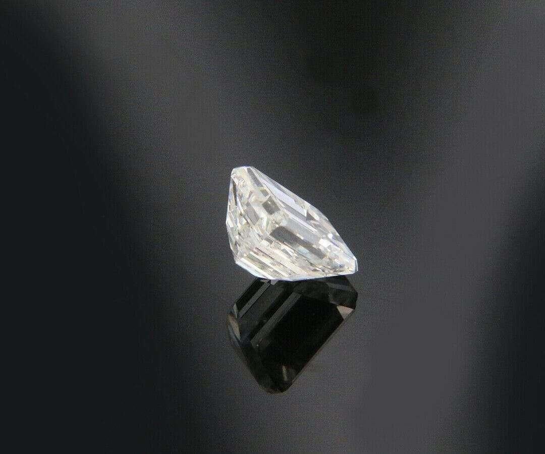 Loose Diamond, 0.96 CT, GIA Certified, Emerald Cut For Sale 1