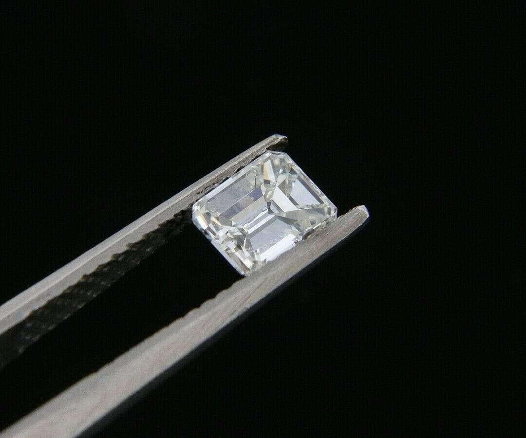 Loose Diamond, 0.96 CT, GIA Certified, Emerald Cut In Excellent Condition For Sale In Vienna, VA