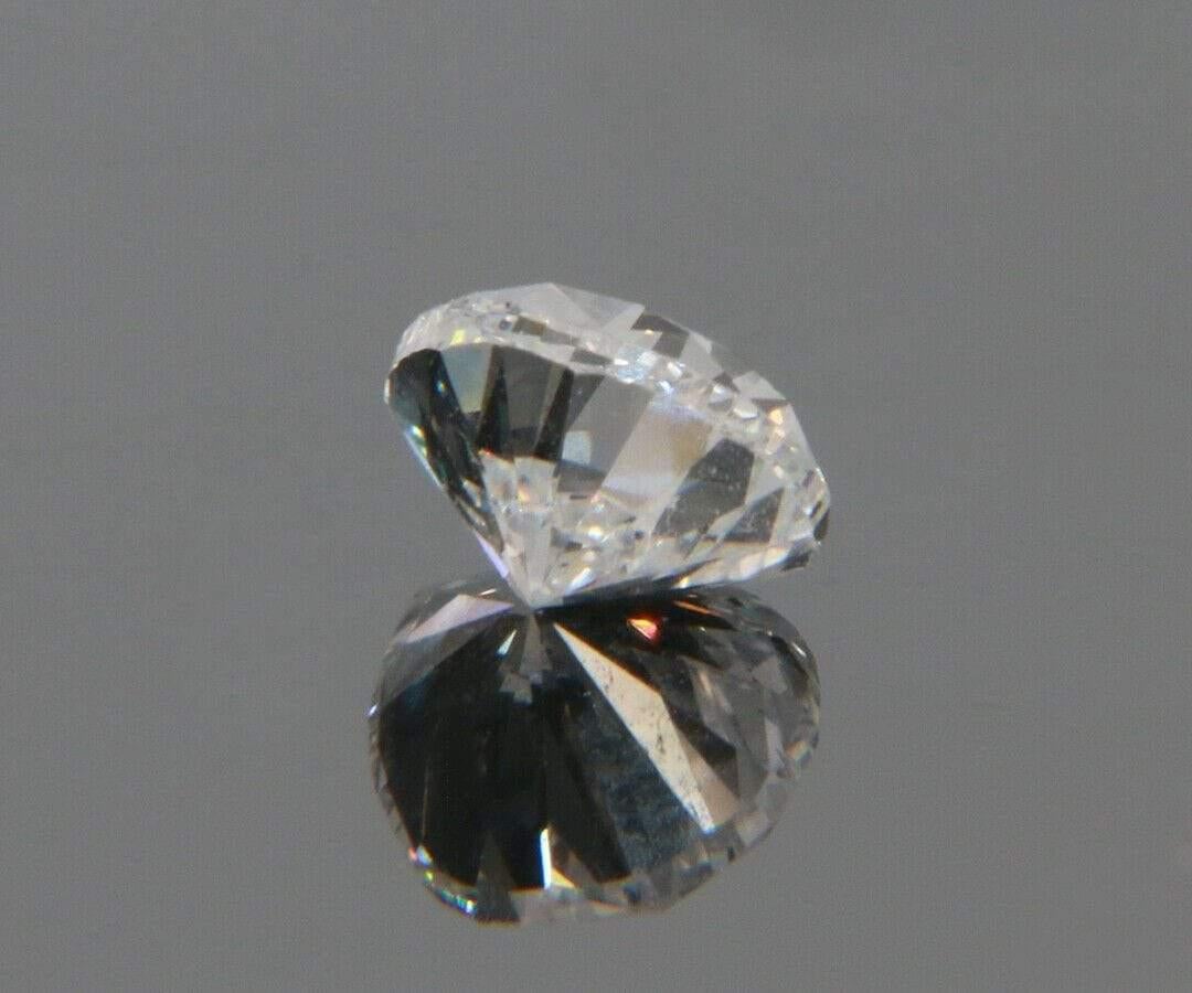 Loose Diamond, 0.96ct, GIA Certified, Pear Brilliant Cut For Sale 3