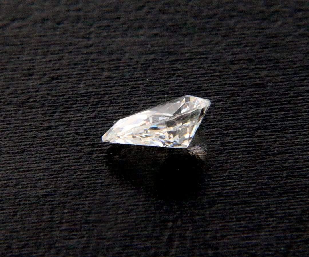Loose Diamond, 1.04ct, GIA Certified, Pear Brilliant Cut For Sale 3