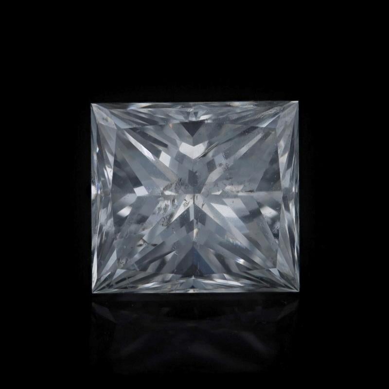 Carat(s): 2.21ct
Cut: Princess
Color: I
Clarity: I1

Certified by: GIA
Report Number: 7235115815

Condition: New