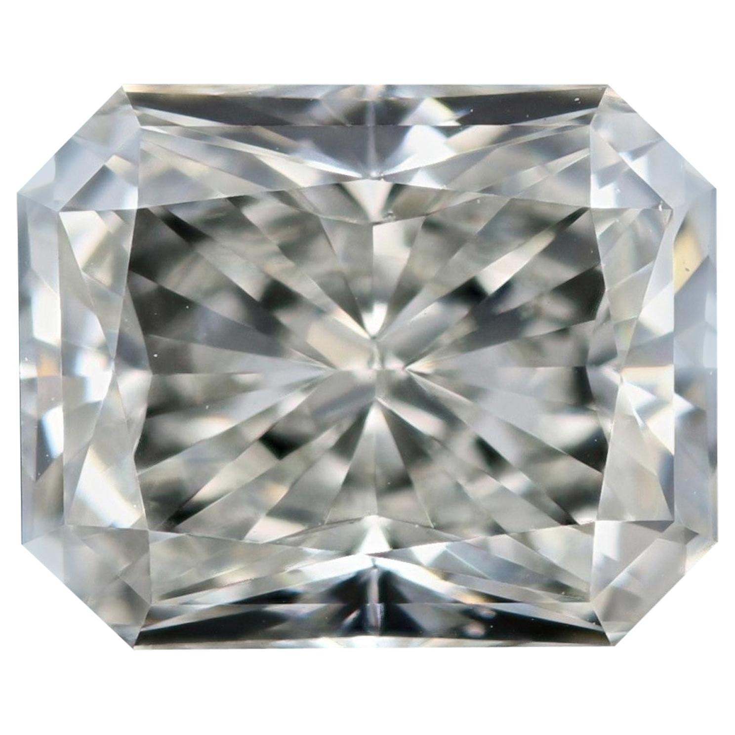 Loose Diamond, Radiant Cut 2.01 Carat GIA VS2 I Solitaire For Sale