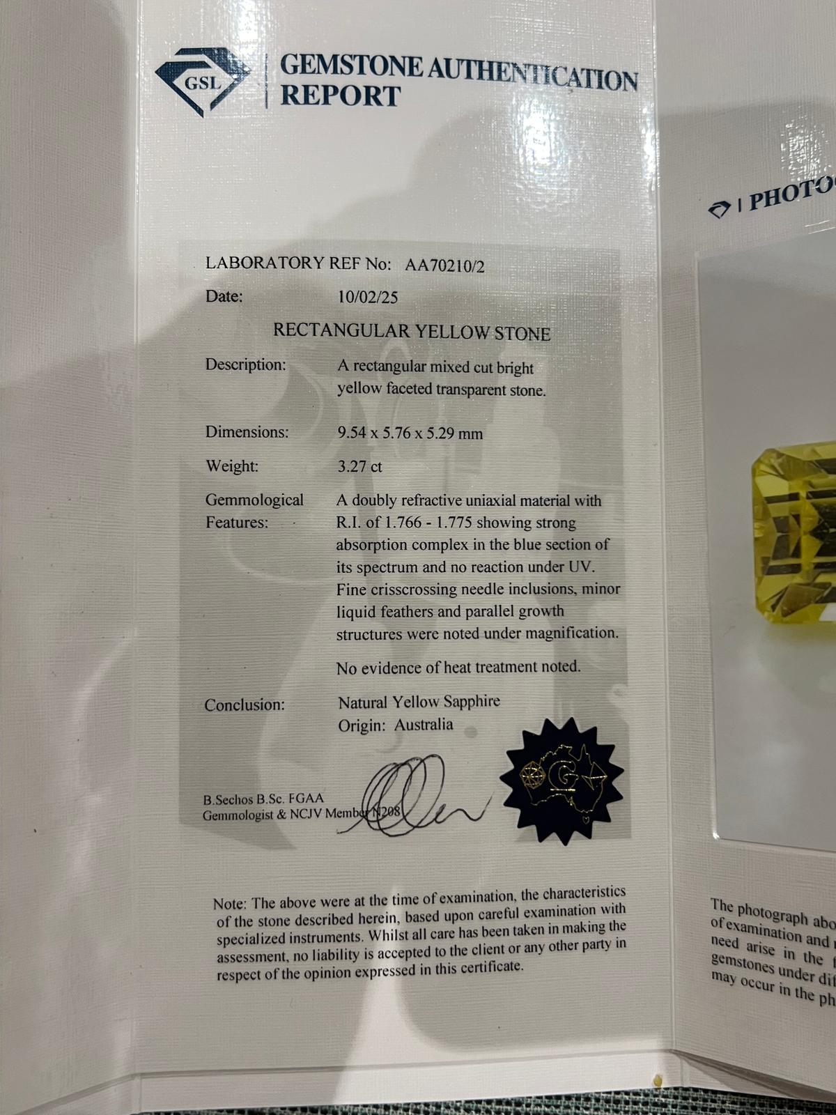 Loose Emerald-Cut Natural Yellow Sapphire 3.27ct For Sale 6