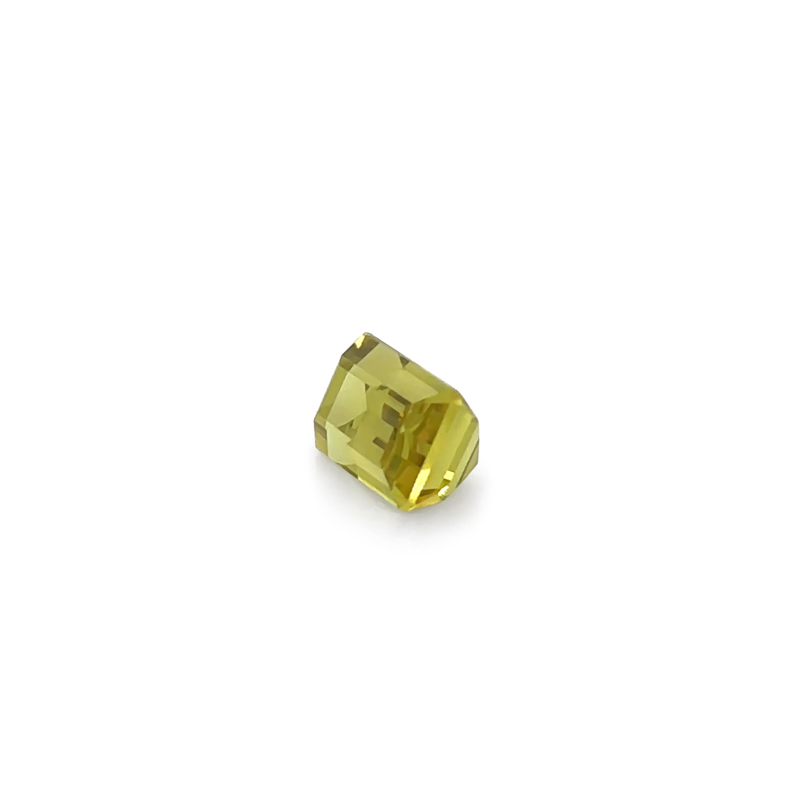Women's or Men's Loose Emerald-Cut Natural Yellow Sapphire 3.27ct For Sale