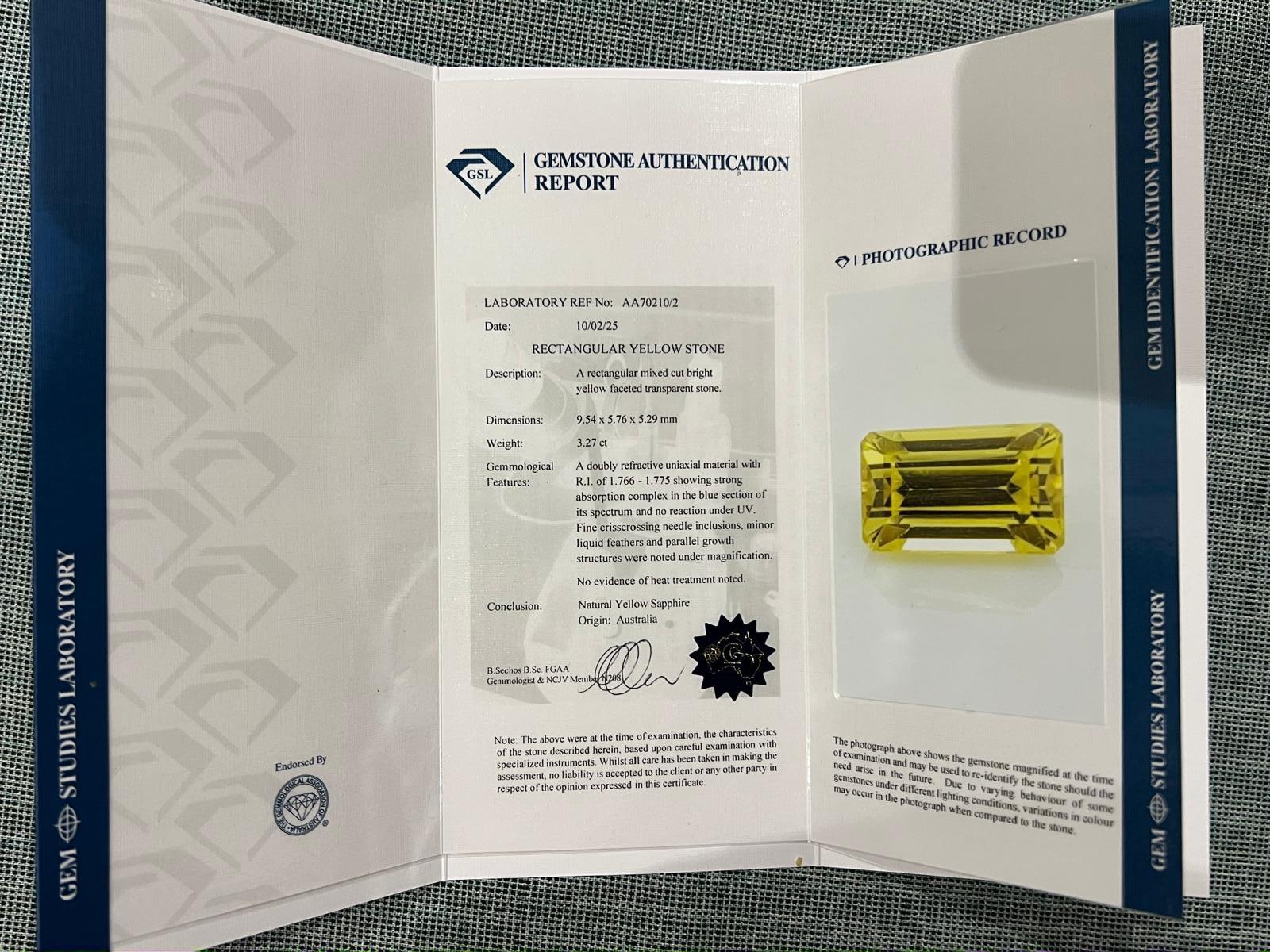 Loose Emerald-Cut Natural Yellow Sapphire 3.27ct For Sale 4