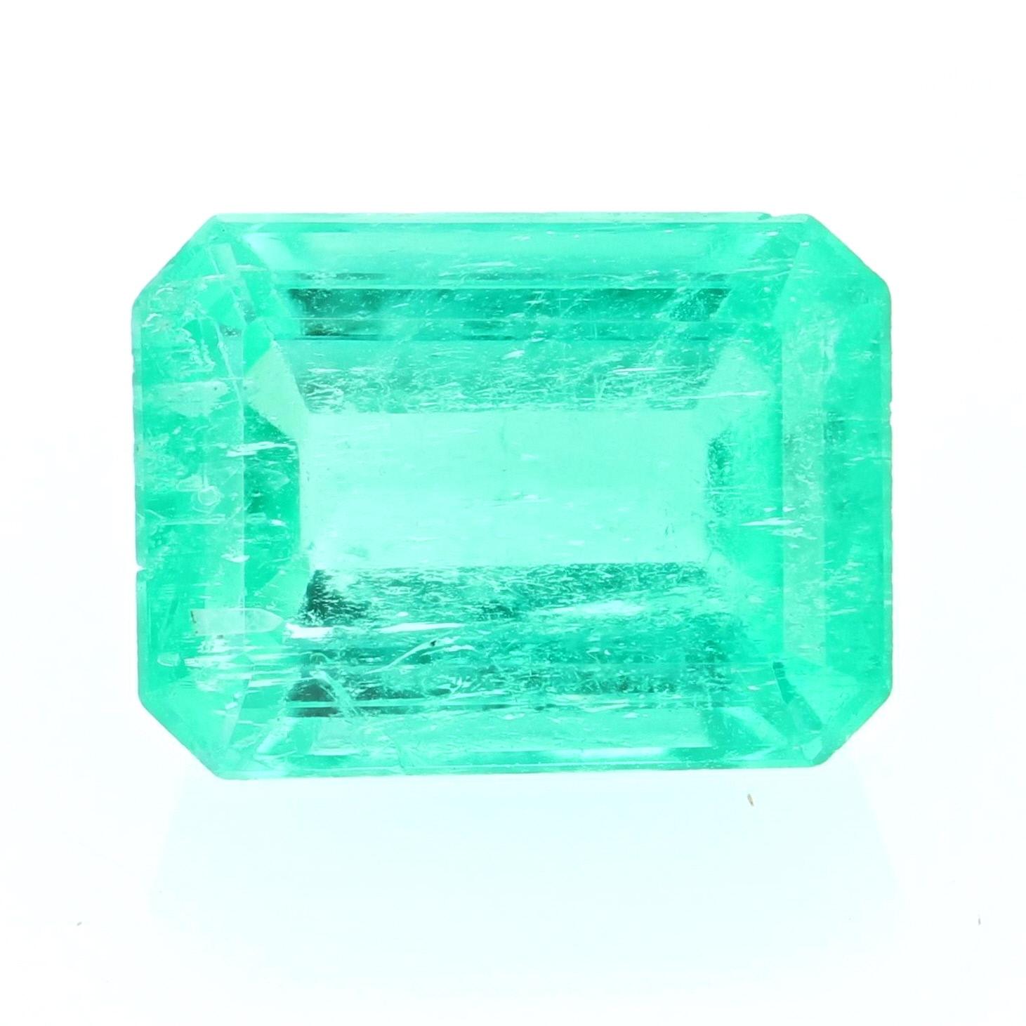 Weight: 2.08ct
Treatment: Oiling
Cut: Emerald 
Color: Green   
Origin: Columbia
Dimensions (mm): 8.60 x 6.40 x 4.88 

GIA Report Number: 6214169392 

Condition: New  

Please check out the enlarged pictures.

Thank you for taking the time to read