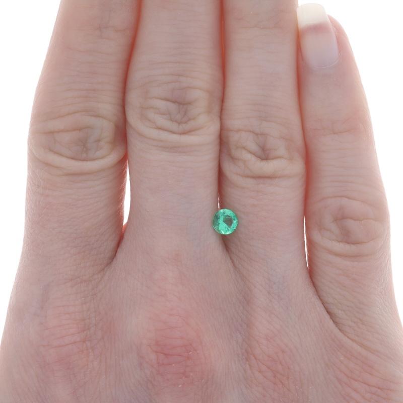 Round Cut Loose Emerald - Round .48ct Green Solitaire For Sale