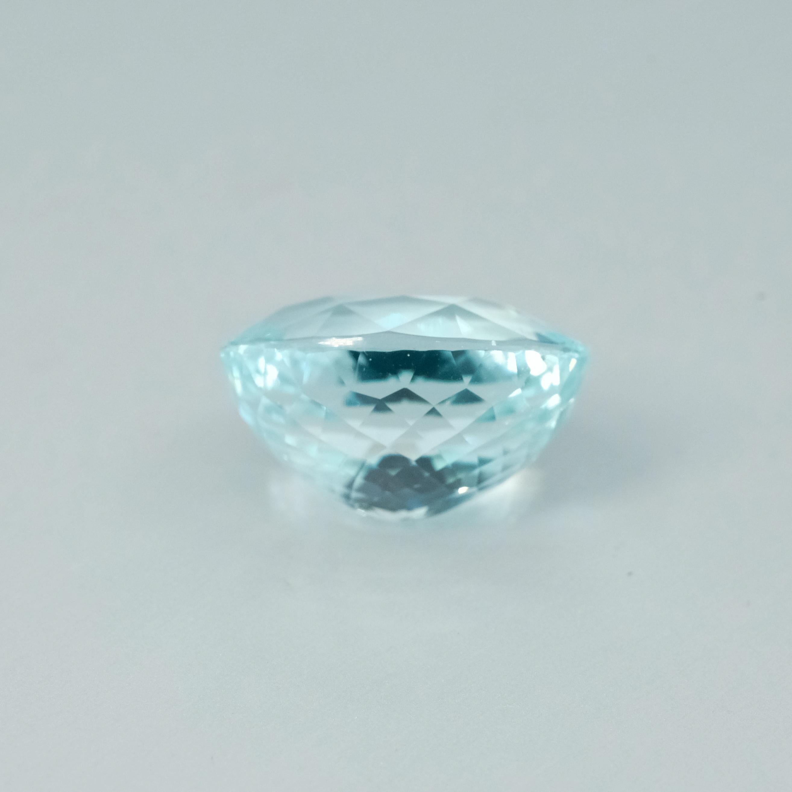 Women's or Men's Loose Paraiba Tourmaline - oval cut - light blue - 29.97cts For Sale