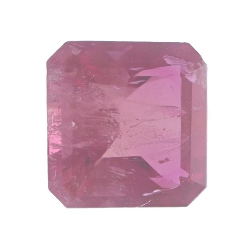 Quilate(s) .59 ct
Talla: Esmeralda cuadrada
Color: Rojo rosáceo
Tamaño: (mm) 5,36 x 5,48 x 3,17

Estado: Nuevo 