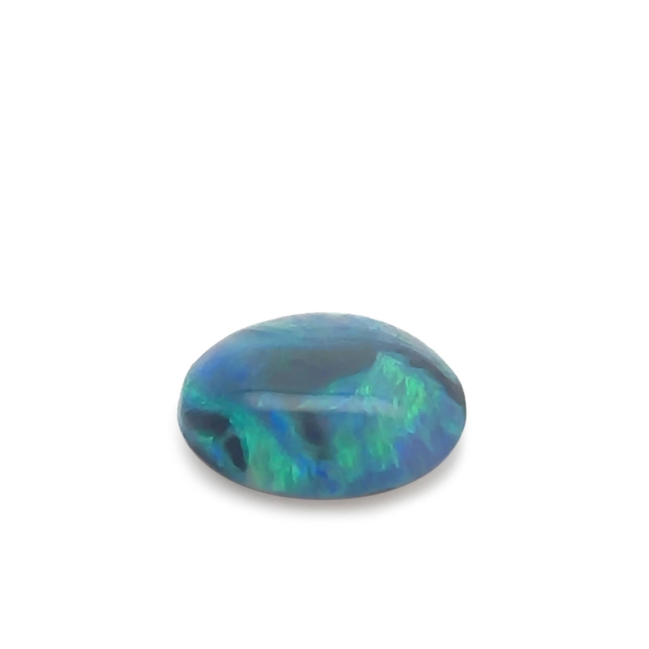 Opale nero tondo sciolto Lightning Ridge 5,15ct- Verde/Blu a flusso continuo in vendita 1