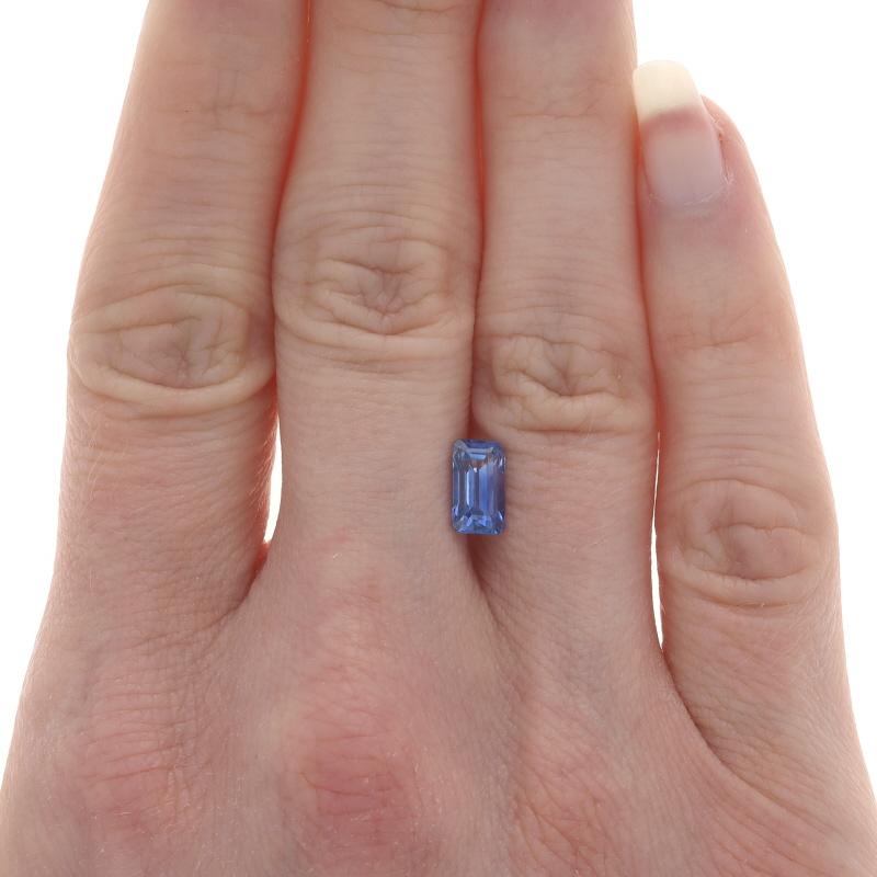 Loose Sapphire - Emerald Cut 1.75ct Blue Solitaire In New Condition For Sale In Greensboro, NC