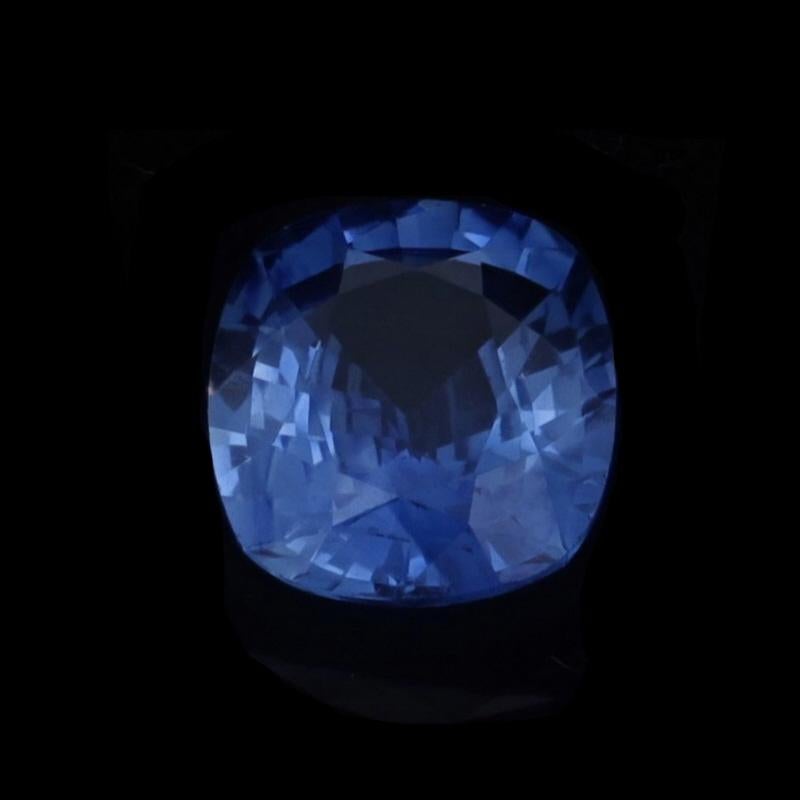 Taille coussin Saphir en vrac - Coussin carré 1.55ct GIA Blue Solitaire en vente