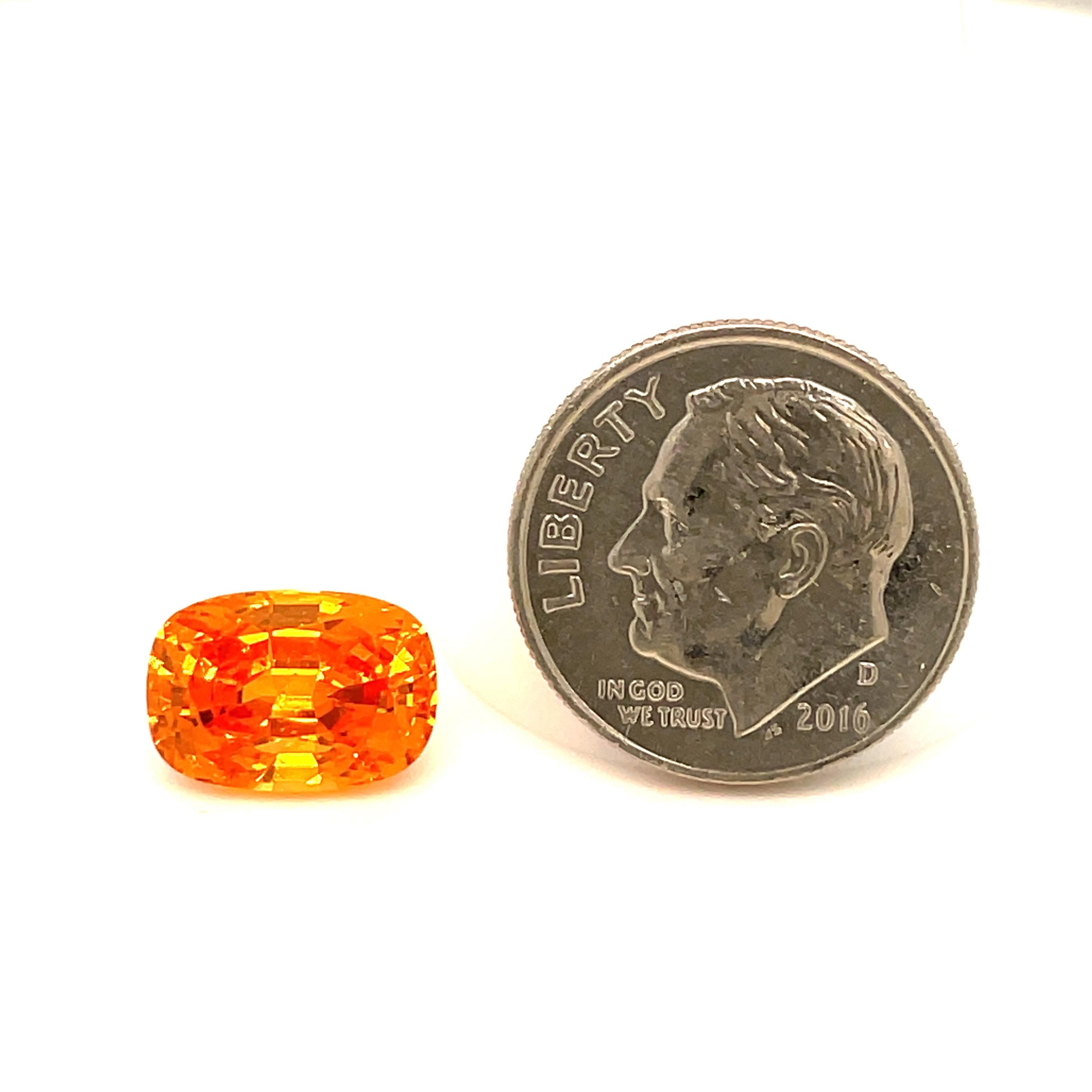 Loose Spessartite Mandarin Garnet, 4.97 Carats, Gemstone for Ring or Pendant For Sale 1