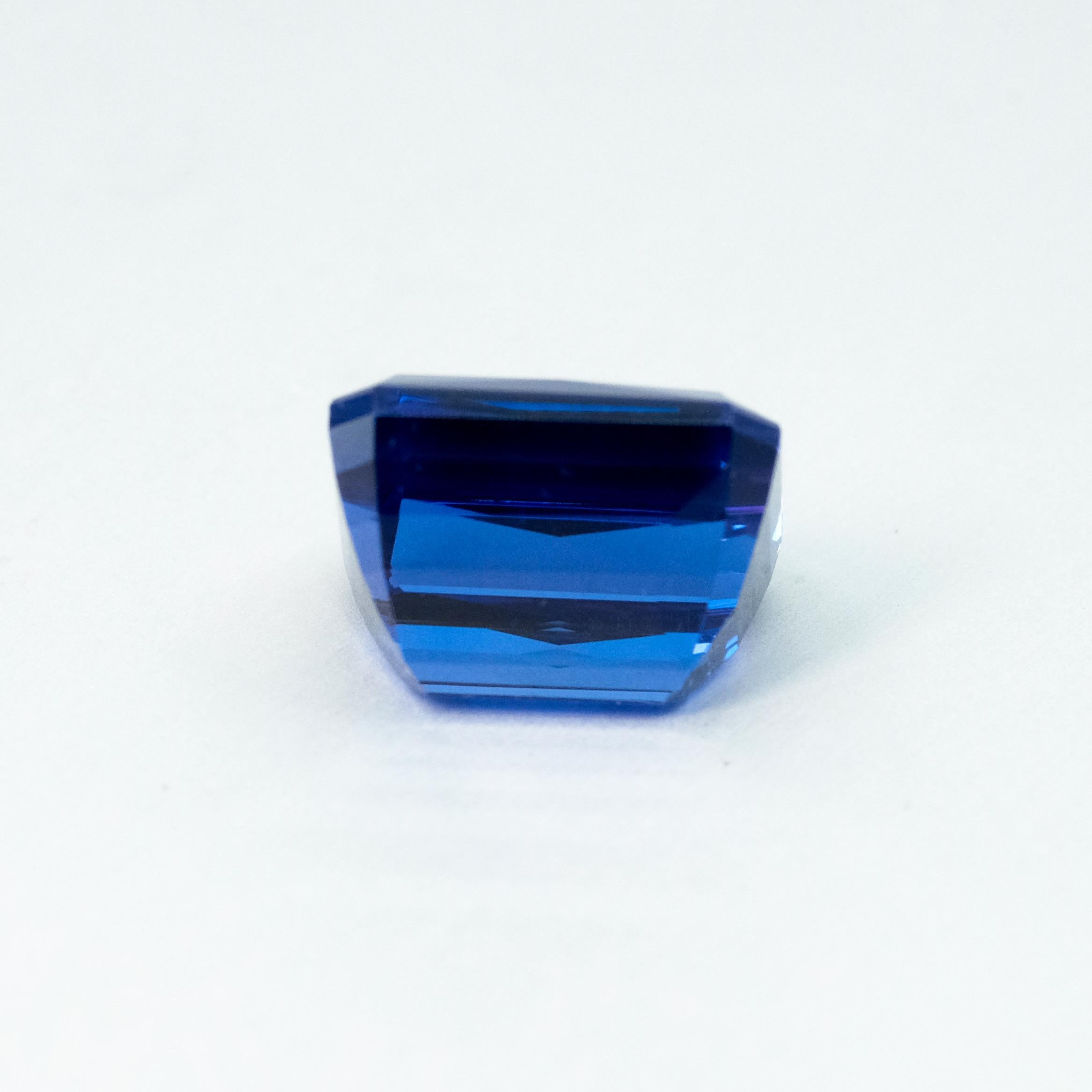 Tanzanite sfusa - 13,38 carati - taglio smeraldo in vendita 1