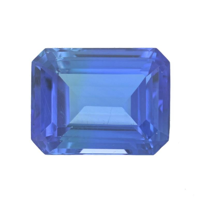 Información sobre Stone
Tanzanita natural
Tratamiento: Calentado
Quilate(s) 9,82 ct
Corte: Esmeralda
Color: Azul violáceo
Tamaño (mm): 14,06 x 10,85 x 6,86

Certificado por: GIA
Número de informe: 2171174017

Estado: Nuevo sin etiquetas

Llevamos