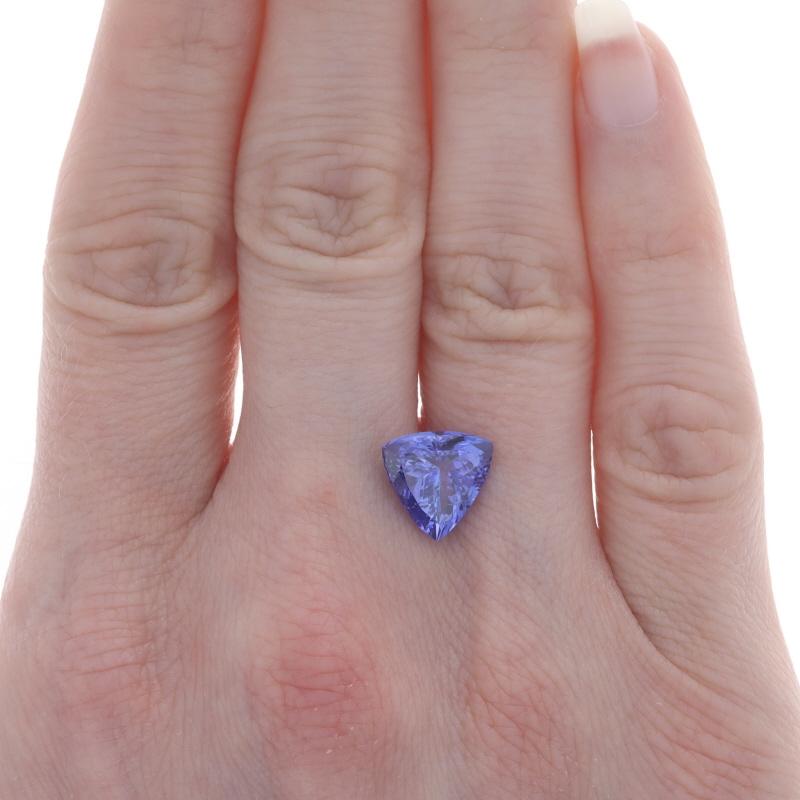 Taille trillion Tanzanite libre Trillion 3,66 carats solitaire violet en vente