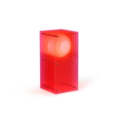LOP Small Rectangle Electric Pink von BằNG – Ein Objekt, das alles andere als langweilig ist