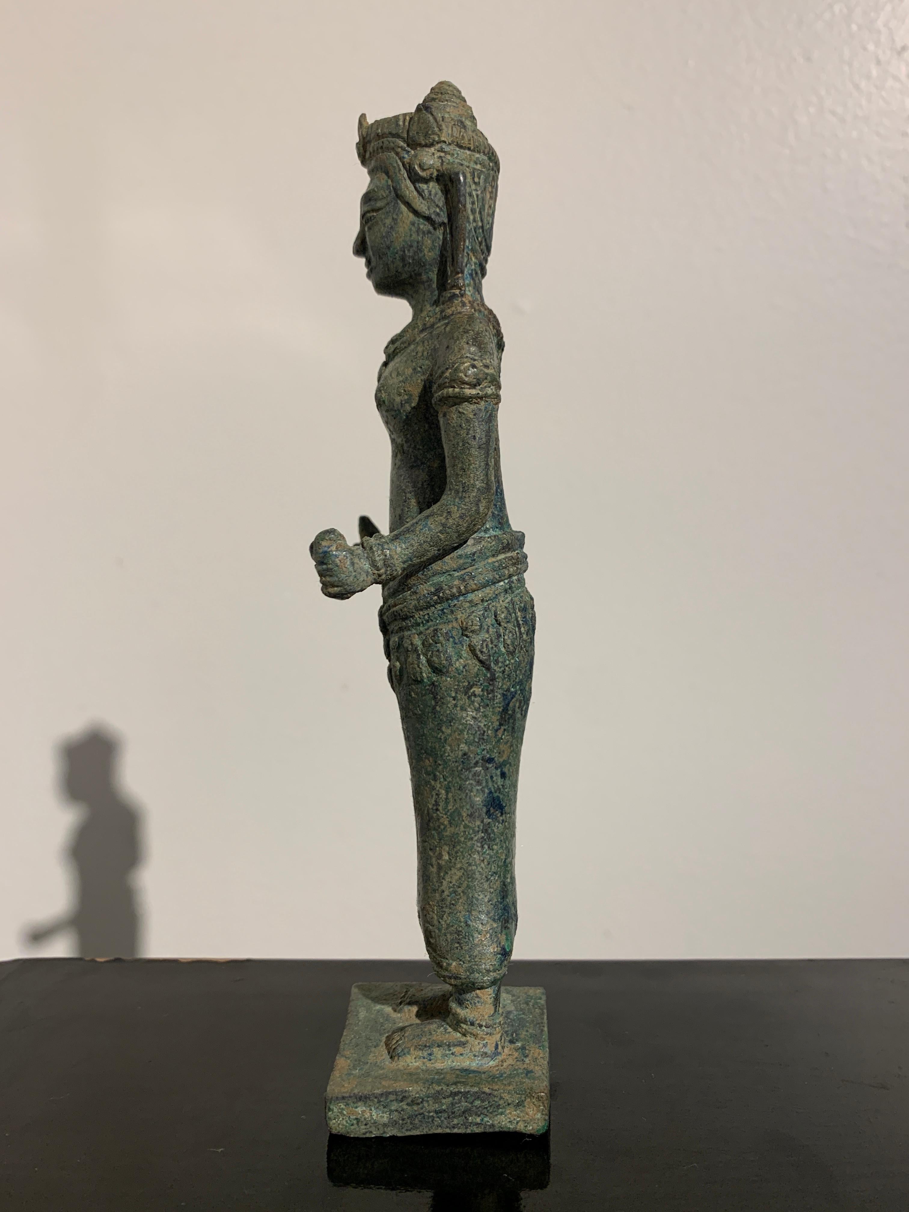 Lopburi Style Cast Bronze Figure of Uma, 13th-14th Century, Thailand For Sale 2
