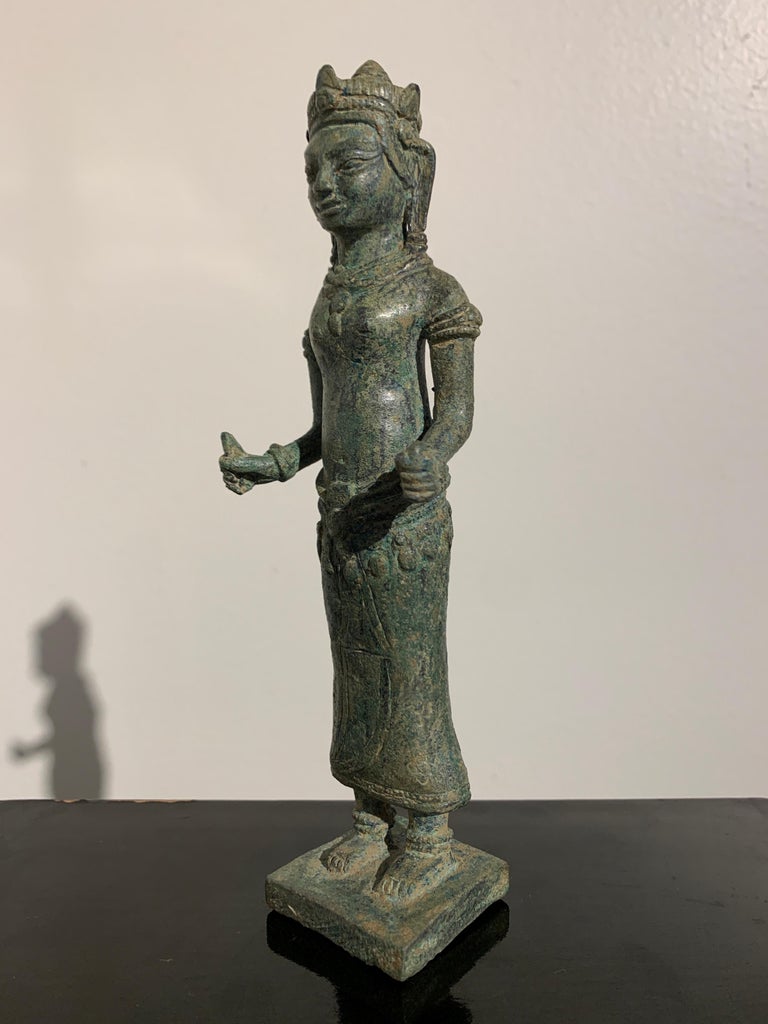 Lopburi Style Cast Bronze Figure of Uma, 13th-14th Century, Thailand For Sale 3