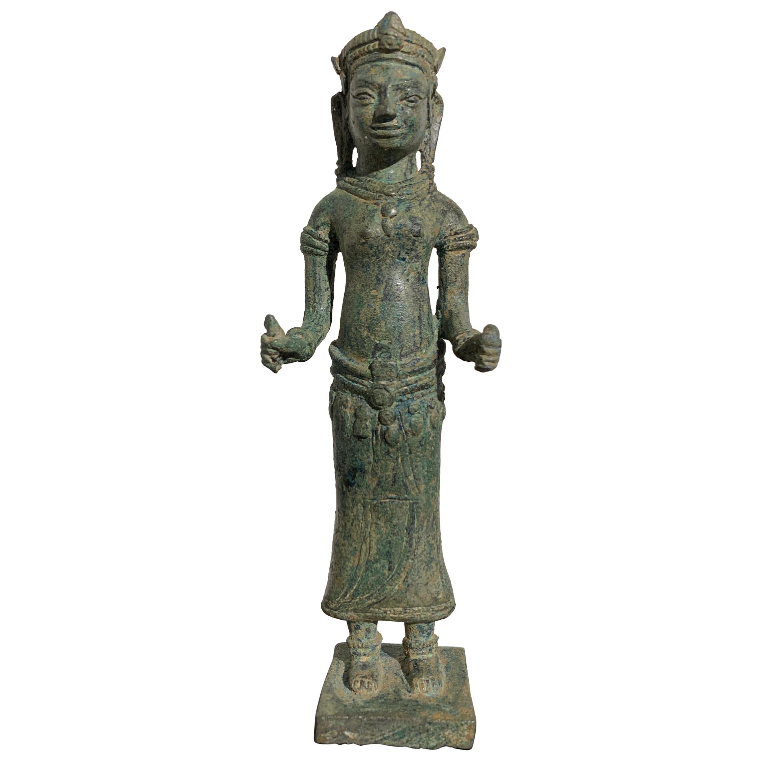 Figur aus Bronzeguss im Lopburi-Stil von Uma, 13.-14. Jahrhundert, Thailand