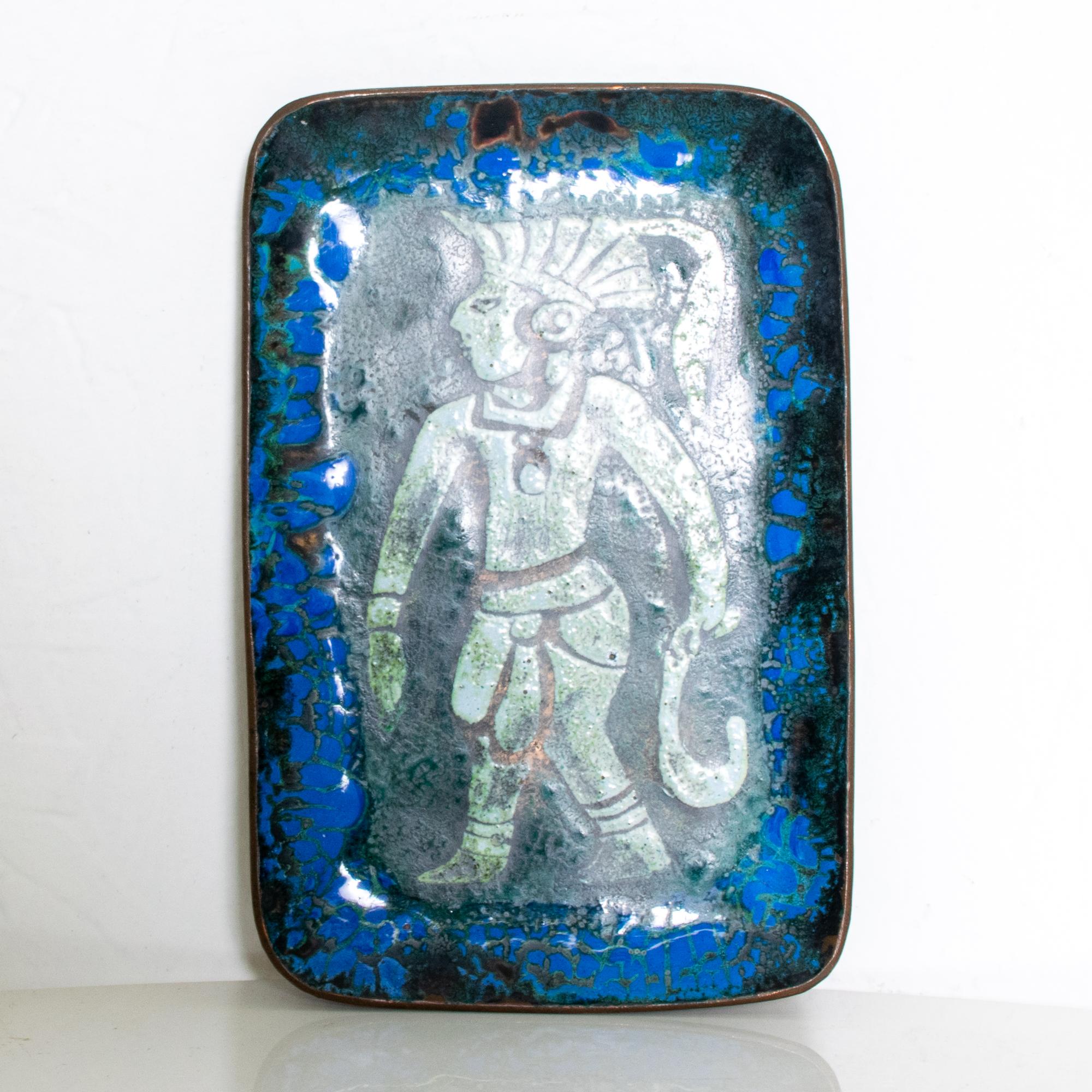 Latin American Art: Modern Mayan Motif enamel copper art tray plate dish midcentury created by artist Arturo Lopez Rodezno of Honduras. (similar to work of artist enamelist Miguel Pineda)
Features Mayan figure in a dazzling mixed cobalt blue
