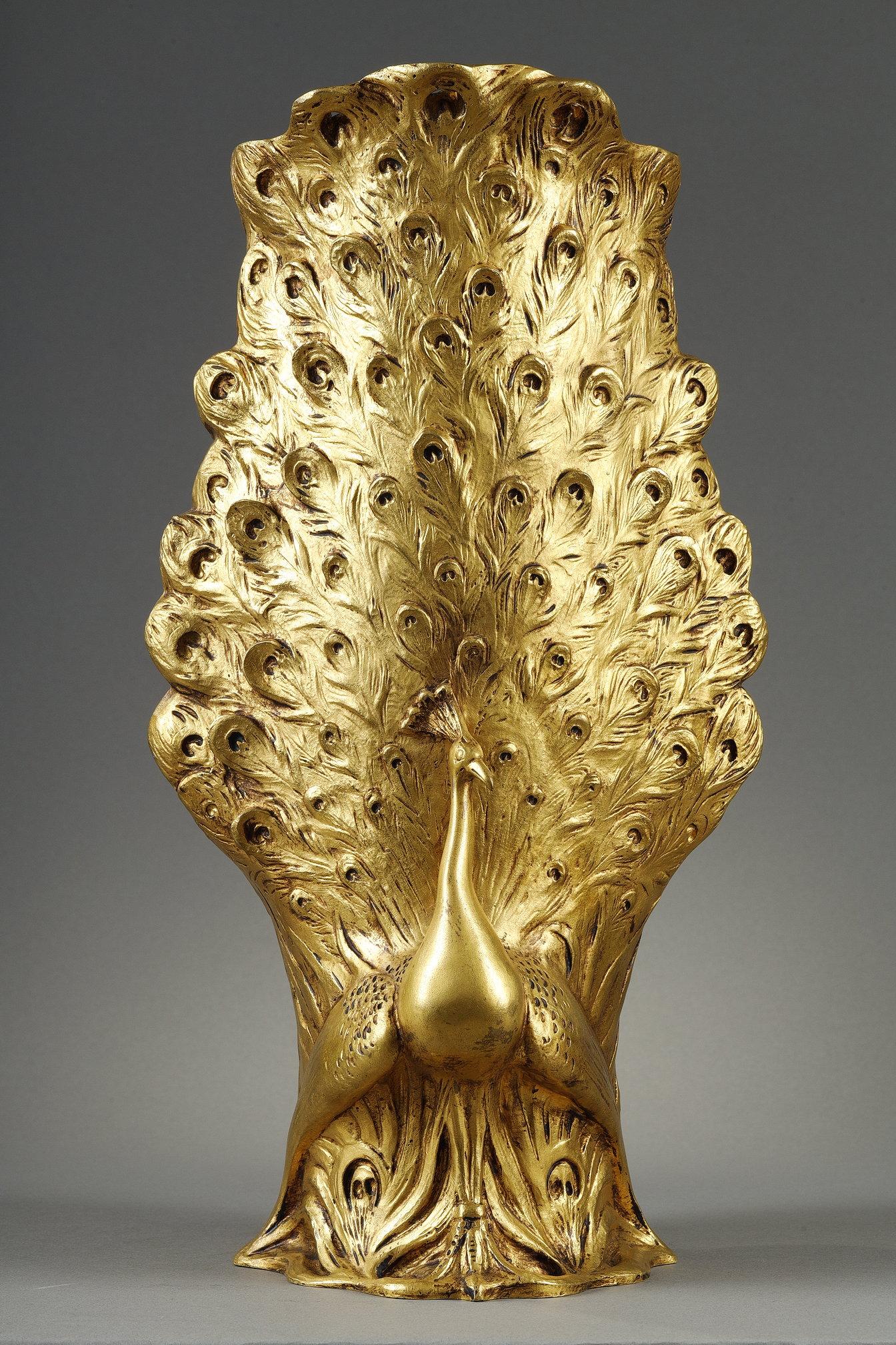 Vaso a forma di pavone in vendita 5
