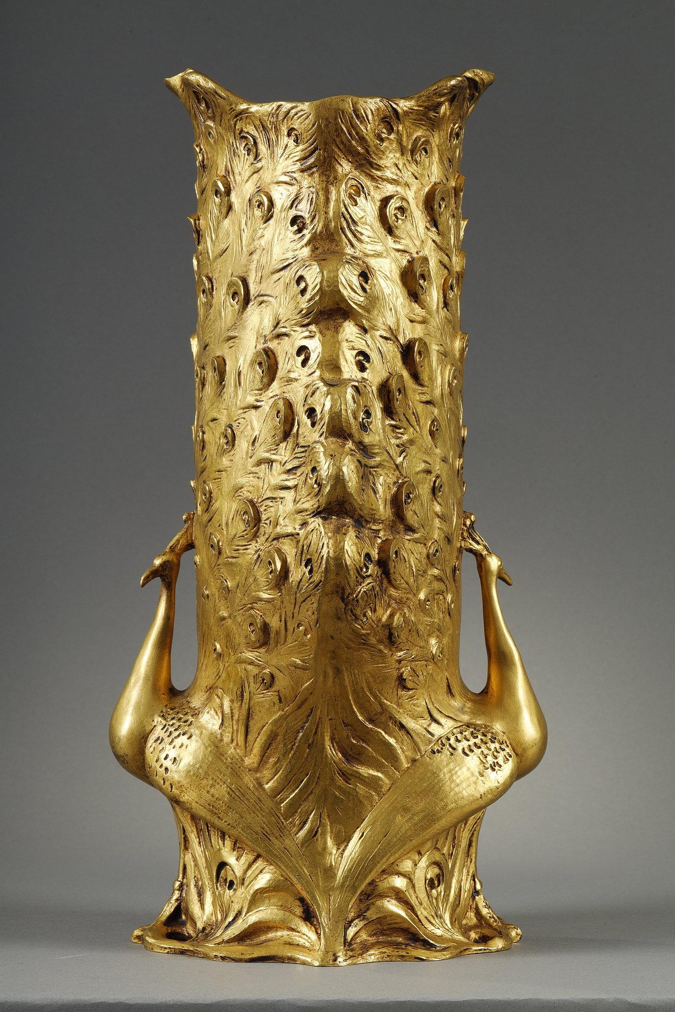 Vaso a forma di pavone - Sculpture di Léopold Savine