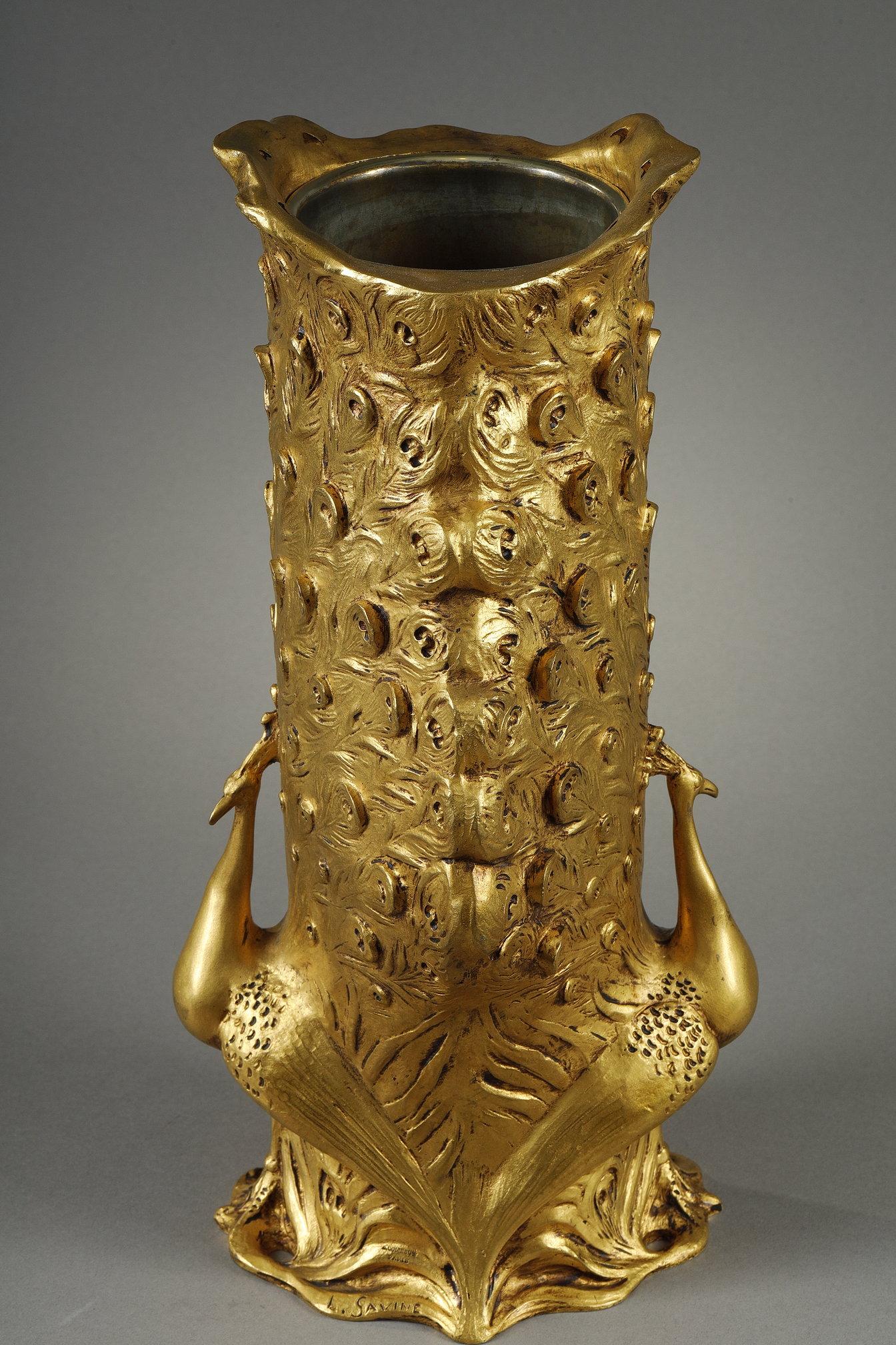 Vaso a forma di pavone in vendita 4
