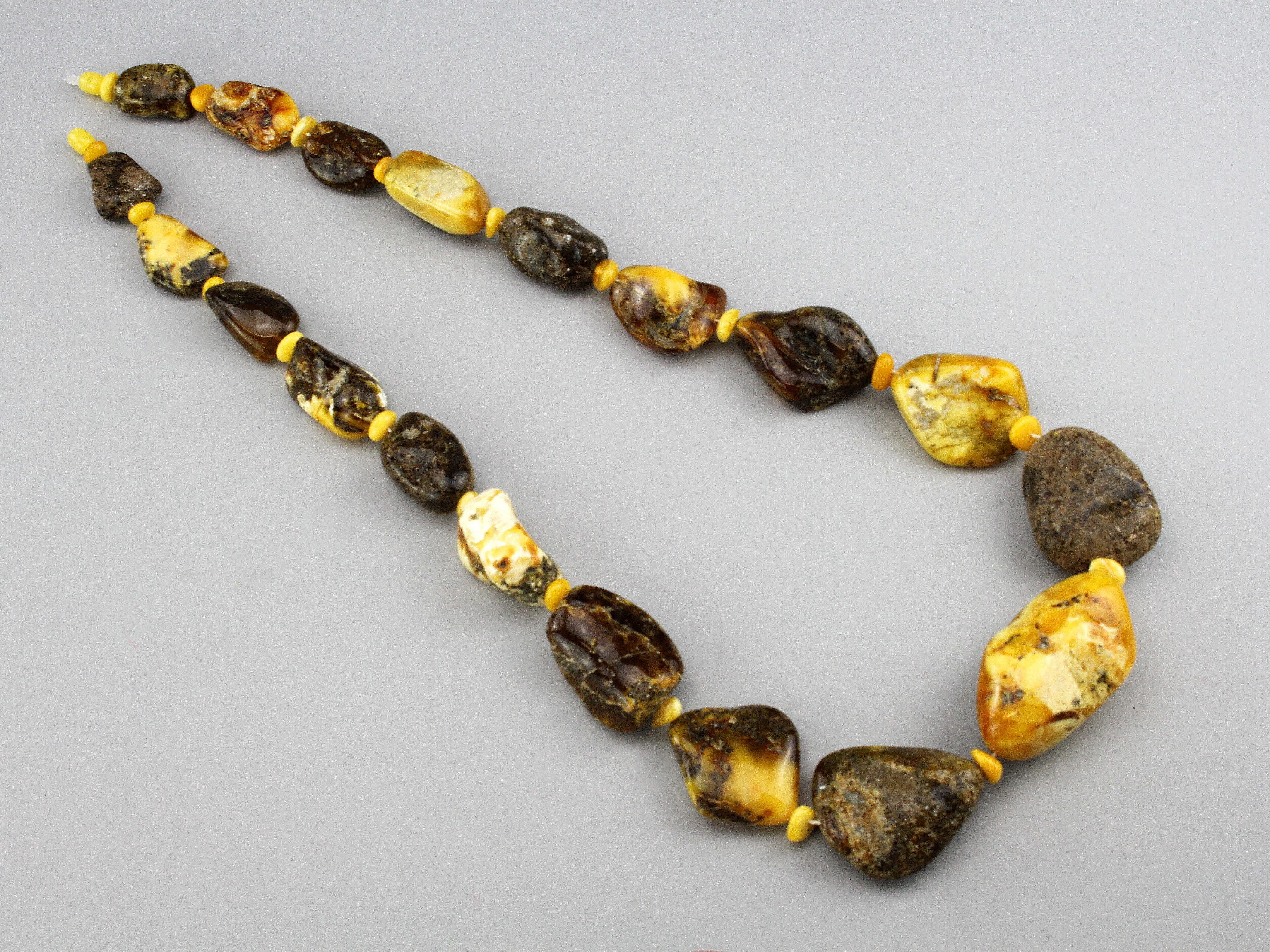 Loppe Natural Baltic Unpolished Amber Necklace In Excellent Condition For Sale In Braintree, GB