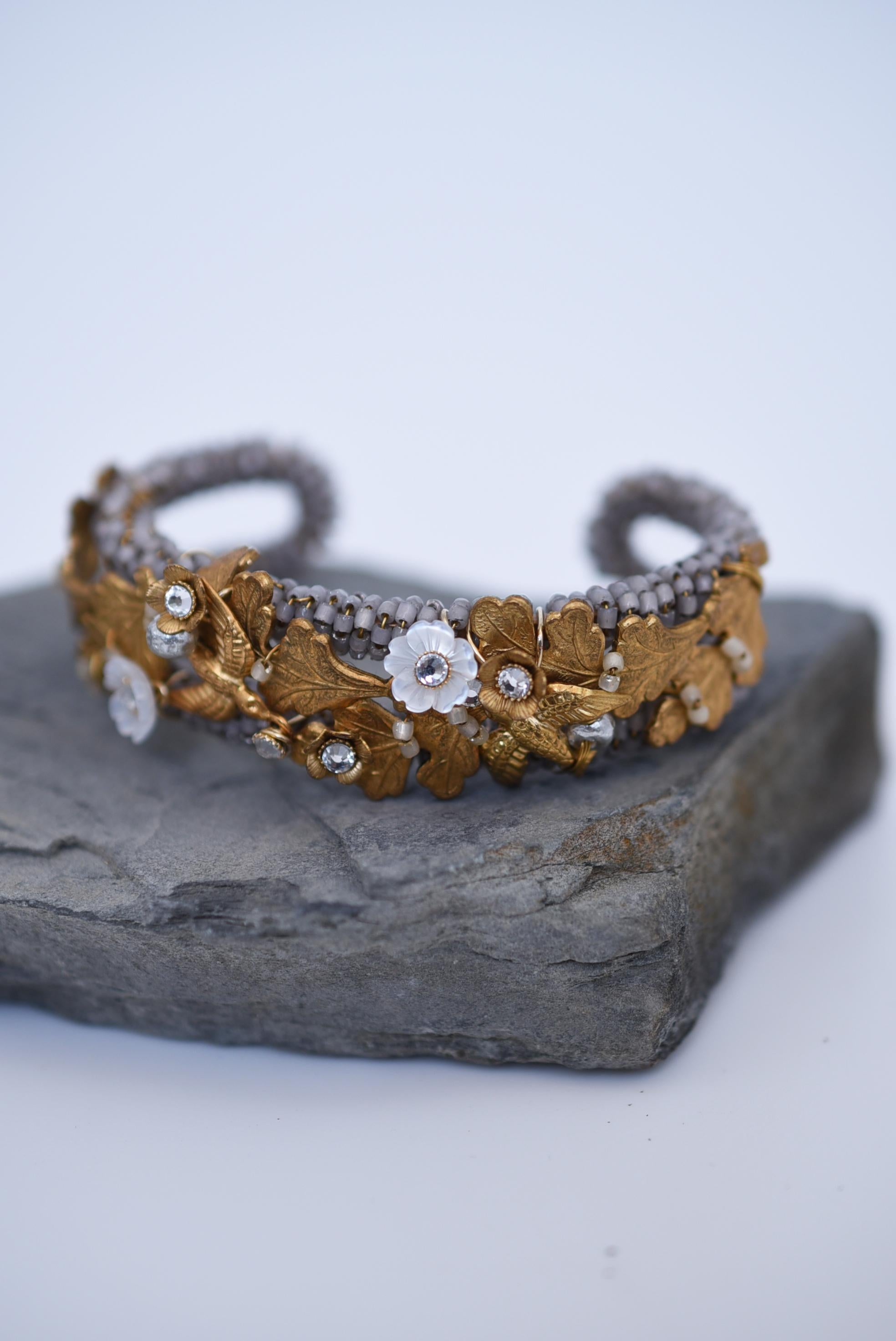loquat flower and birds bangle / vintage jewelry , vintage bangle For Sale 6