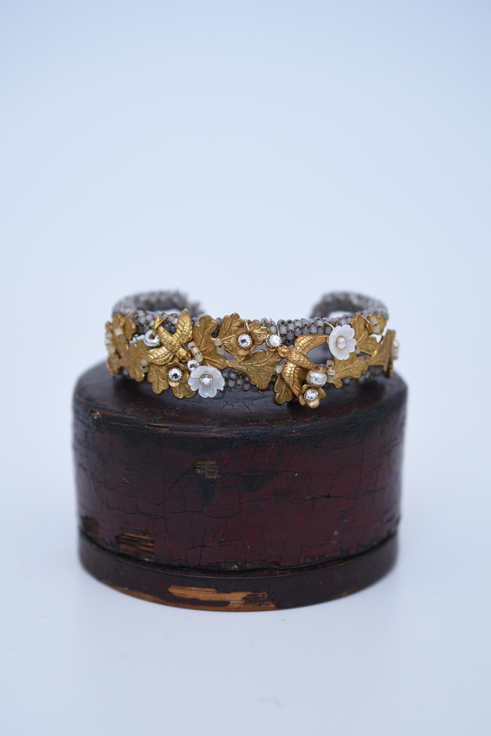 loquat flower and birds bangle / vintage jewelry , vintage bangle For Sale 7