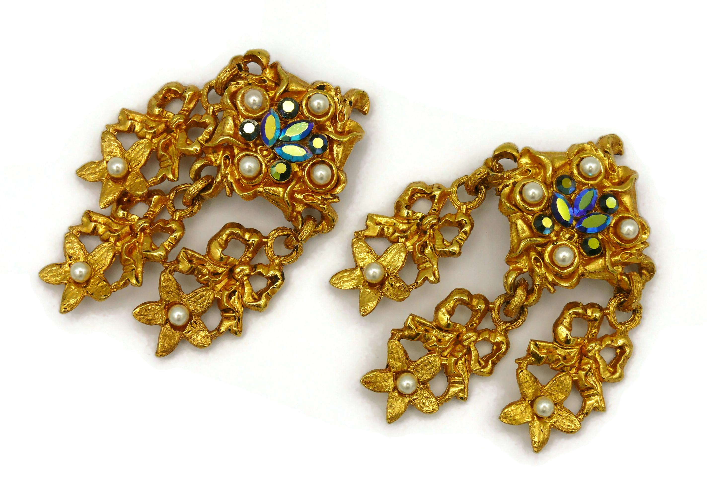 L'OR DU SOIR Vintage Gold Tone Jewelled Dangling Earrings For Sale 1