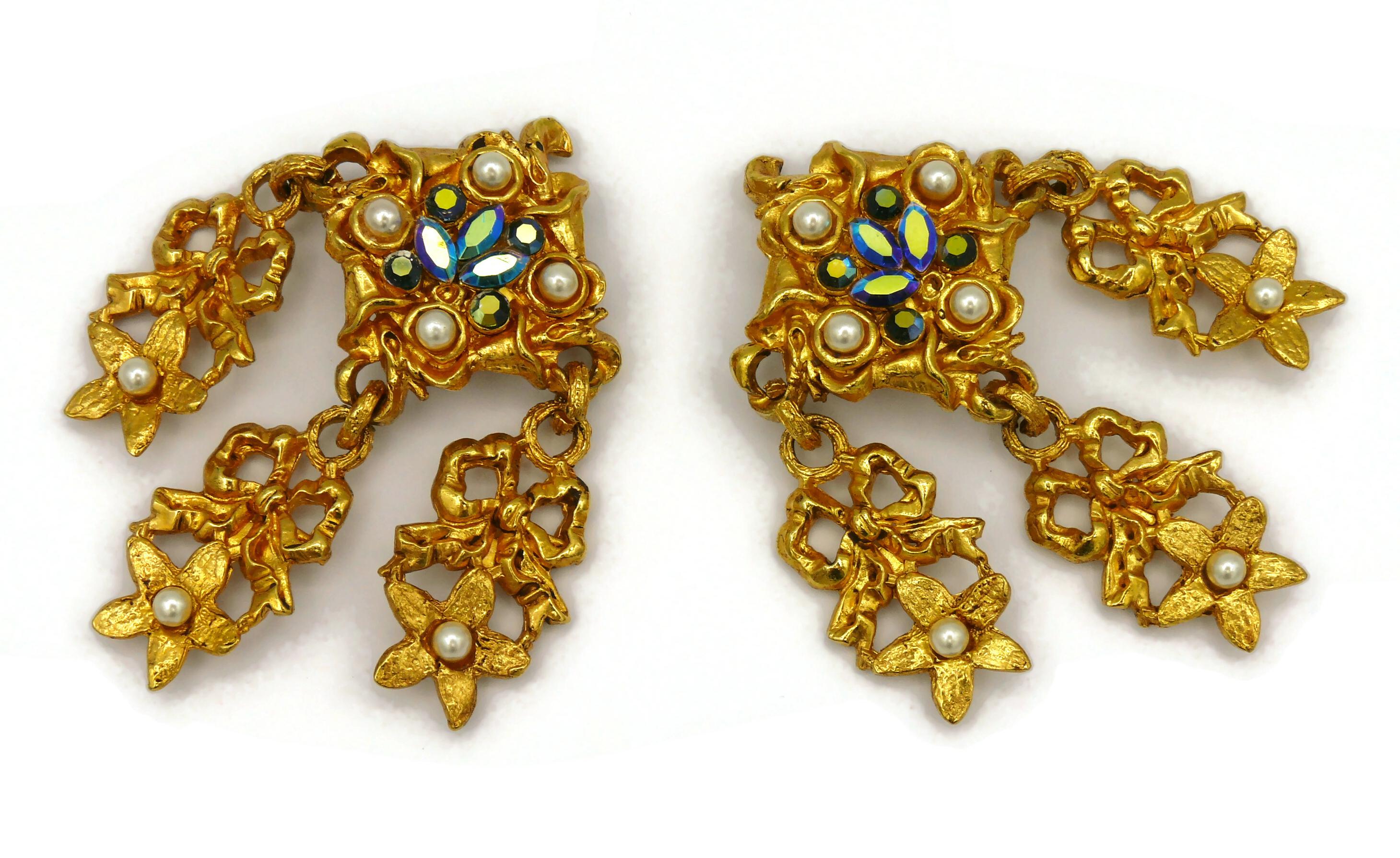 L'OR DU SOIR Vintage Gold Tone Jewelled Dangling Earrings For Sale 2