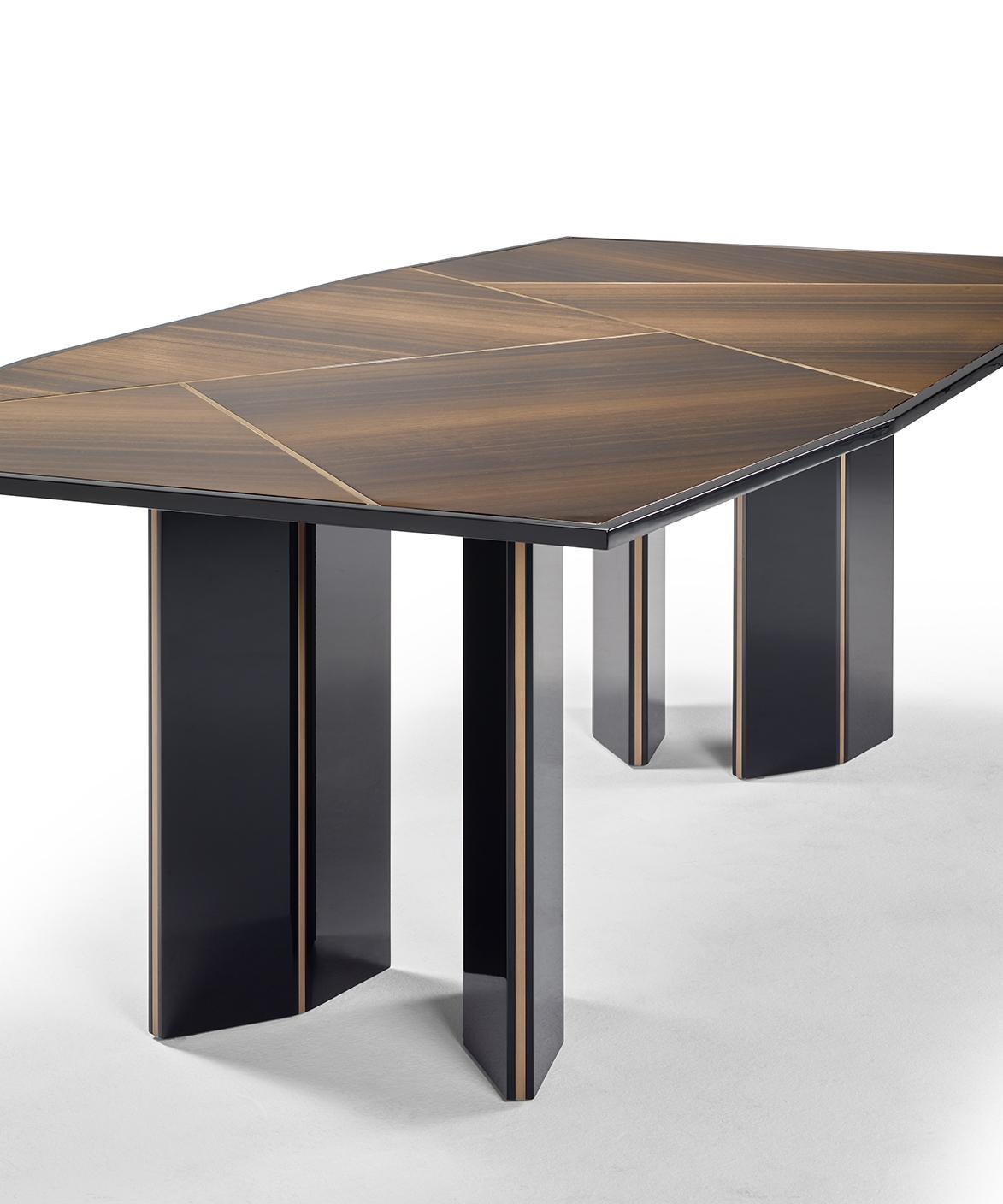 Modern LORCA table in Eucalyptus Fumé and Antique Brass color details For Sale