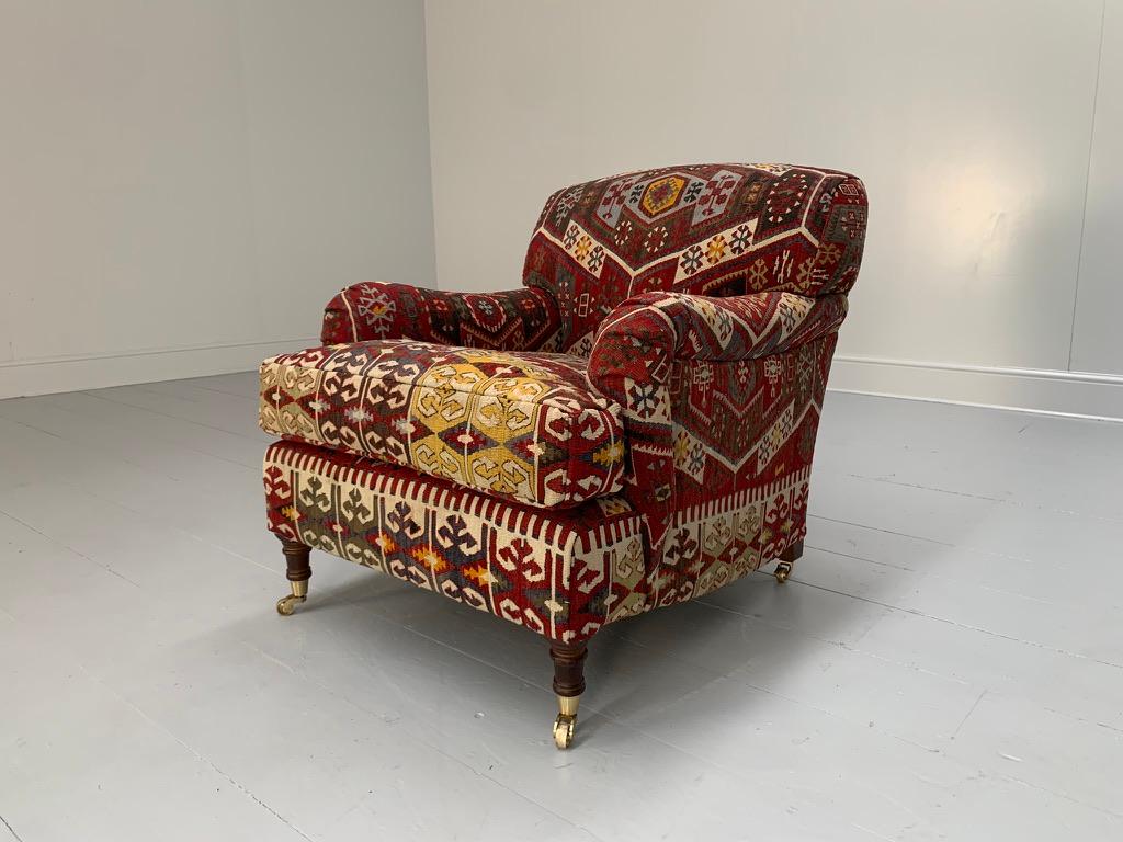 On offer on this occasion is, quite possibly, the only armchair you might ever need to buy.

This is an opportunity to acquire what is, unequivocally, the best of the best, it being a most spectacular, as-new, pristine Lord Browns standard/pea-arm,